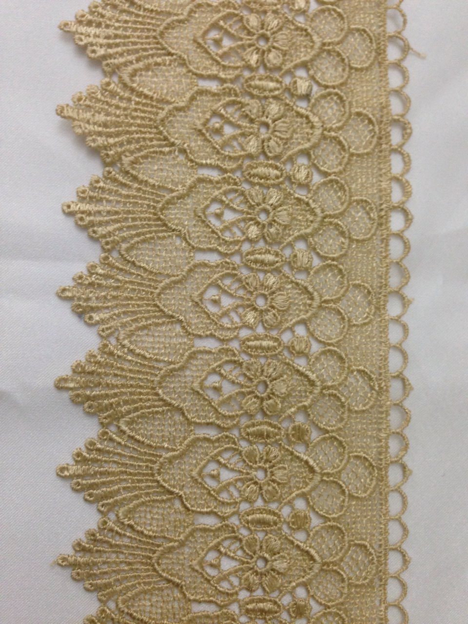 Mctrimmings BEIGE, BEAUTIFUL GUIPURE LACE TRIM EDGING Wedding Border 3.75'' Inch/9.5 cm X 1 Yard