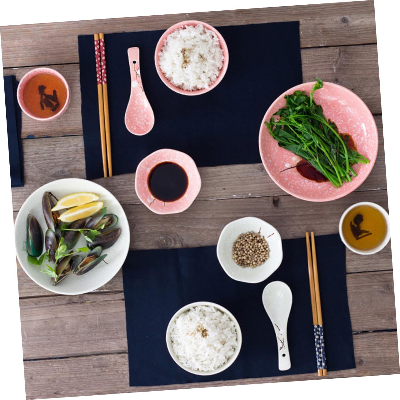 NUOBESTY Juego de Vajilla Japonesa Diseño Delicado 12 Piezas Hogar de Cerámica Rosa Adecuado para Uso en Casa y Fiestas