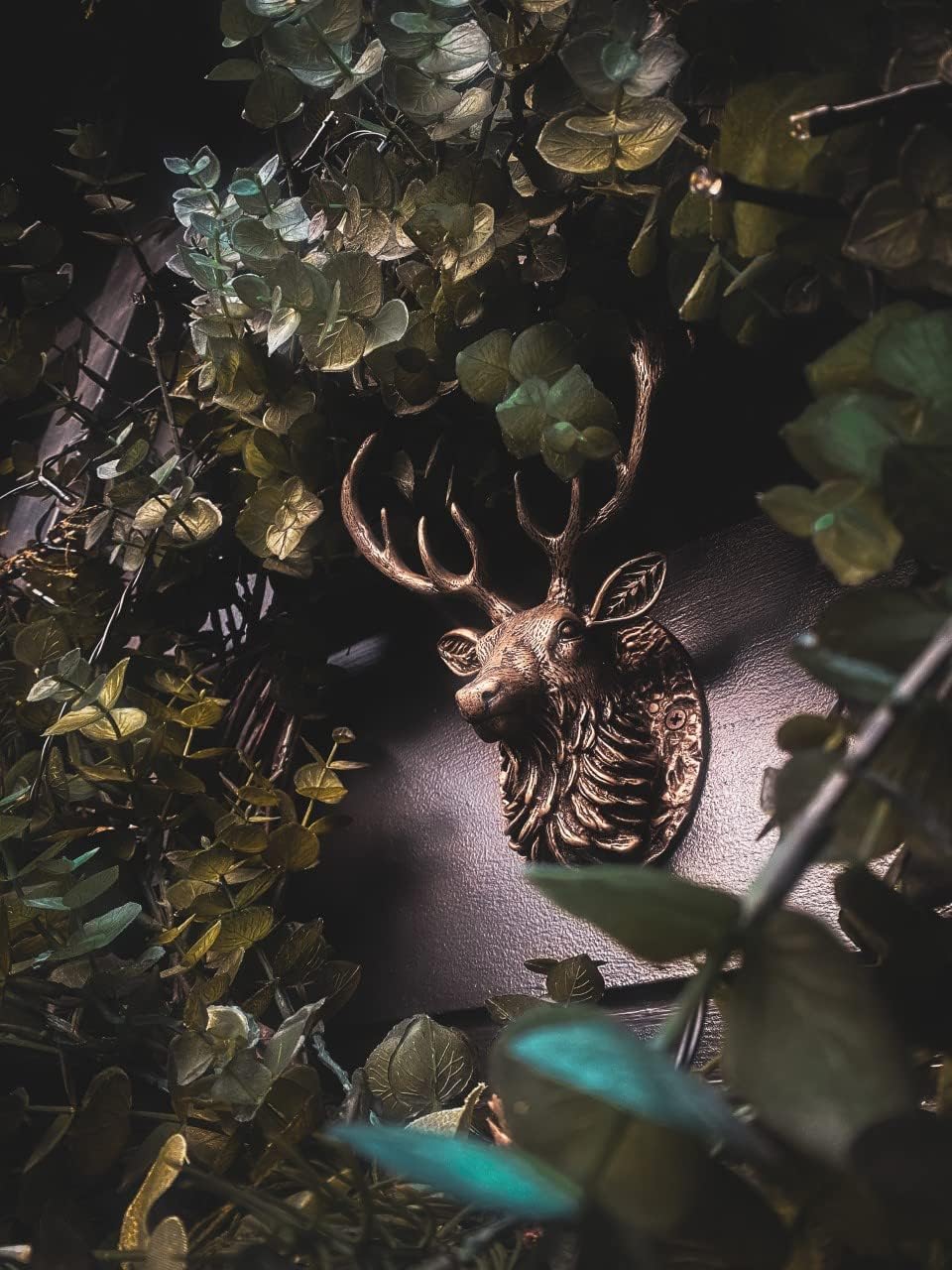 Highland Stag Door Knocker for Front Door | Polished Solid Brass Knockers Strike Plate | Composite | Front Door Furniture Brass bee