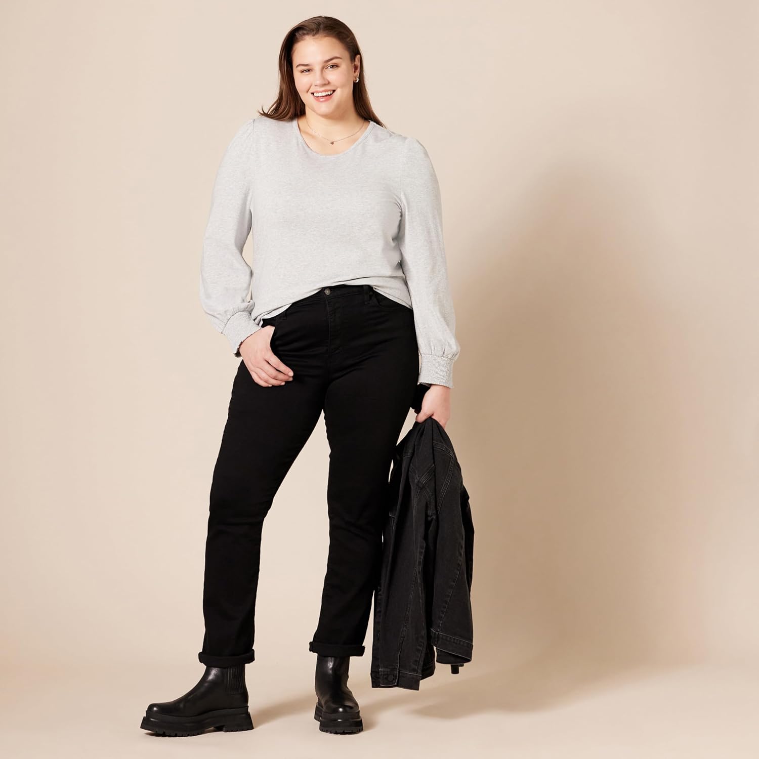 Amazon Essentials Women's Long-Sleeve Crewneck Smocked Cuff T-Shirt - Image 8