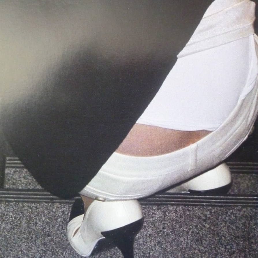 平井リオ の パンちら Amazon.co.jp: ◎お宝ハプニング平井理央加藤シルビア☆大橋未歩 平成#女子アナ#透けTバック#パンチラA4サイズ/切り抜き2p[番号ee-838 : おもちゃ