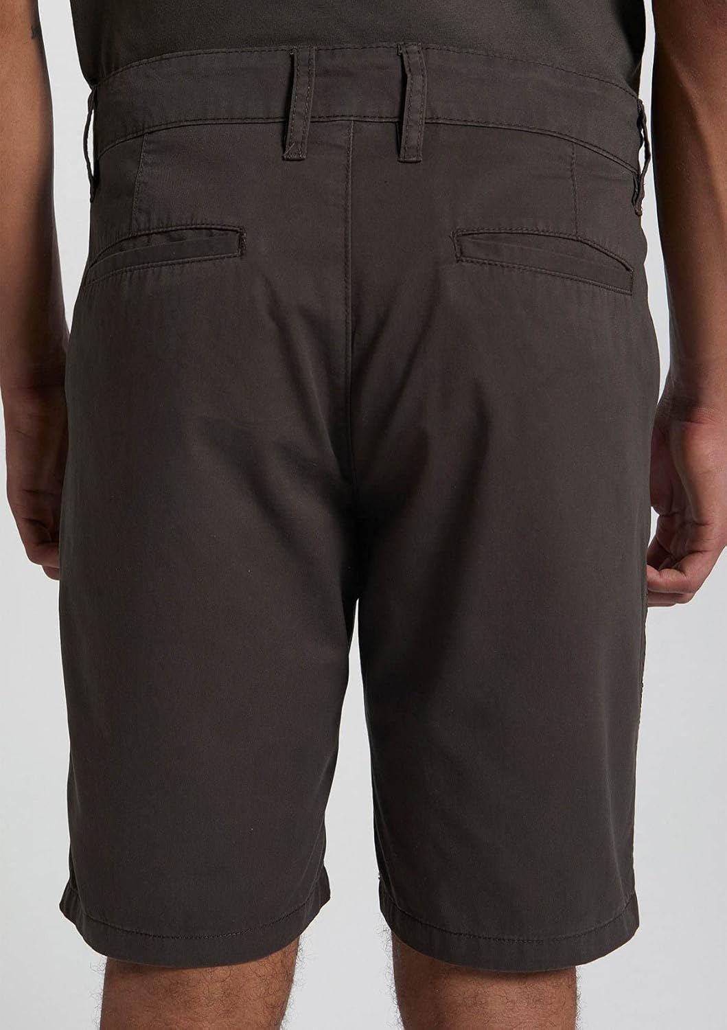 Bermuda Básica Masculina Chino Em Sarja em promoção! Veja a oferta e mais achadinhos de Shorts & Bermudas 7 Hoje é o melhor dia para comprar Bermuda Básica Masculina Chino Em Sarja com aquele preço maroto! Promoção! Aproveite a oferta! 7
