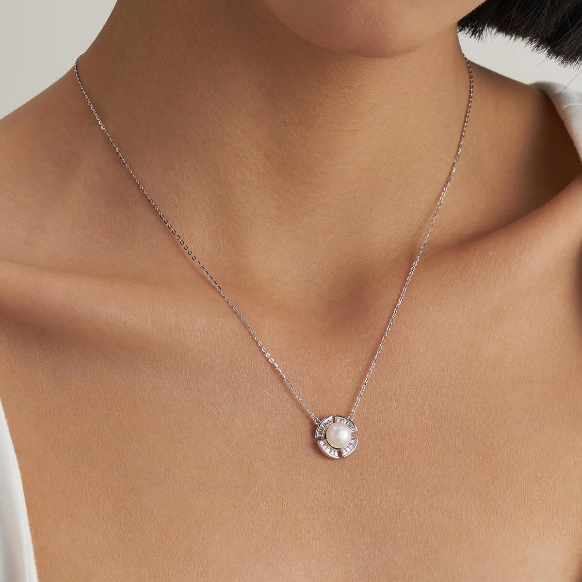NORBU Pearl Necklace for Women, 925 Sterling Pearl Necklace Pendant with 18K White Gold Plated, Jewelry Gift for Wedding Anniversary Birthday Christmas Valentine's Day