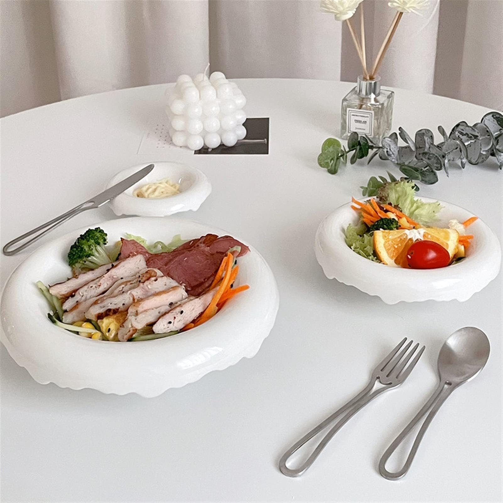 Tiefe Keramikschale für Nudeln, Salat, Suppe und Dessert – vielseitige weiße Servierplatte für Zuhause und Küche, perfekt für frisches Obst und Gerichte