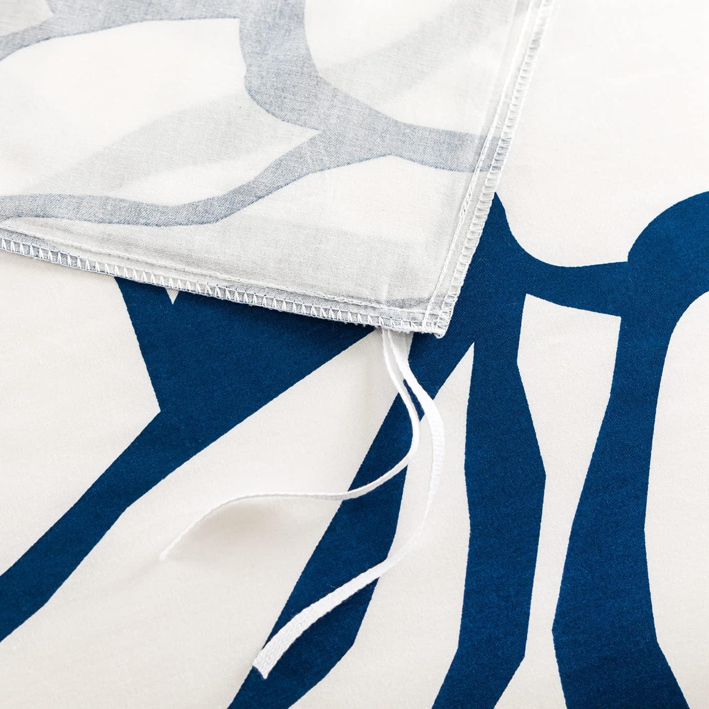 YuHeGuoJi White Blue Botanical Duvet Cover King 100% Cotton 3 Pcs Set 1 Neutral Cartoon Abstract Floral Duvet Cover with Zipper Ties 2 Pillowcases Modern Cute Graffiti Flower Bedding Set Soft - Image 4