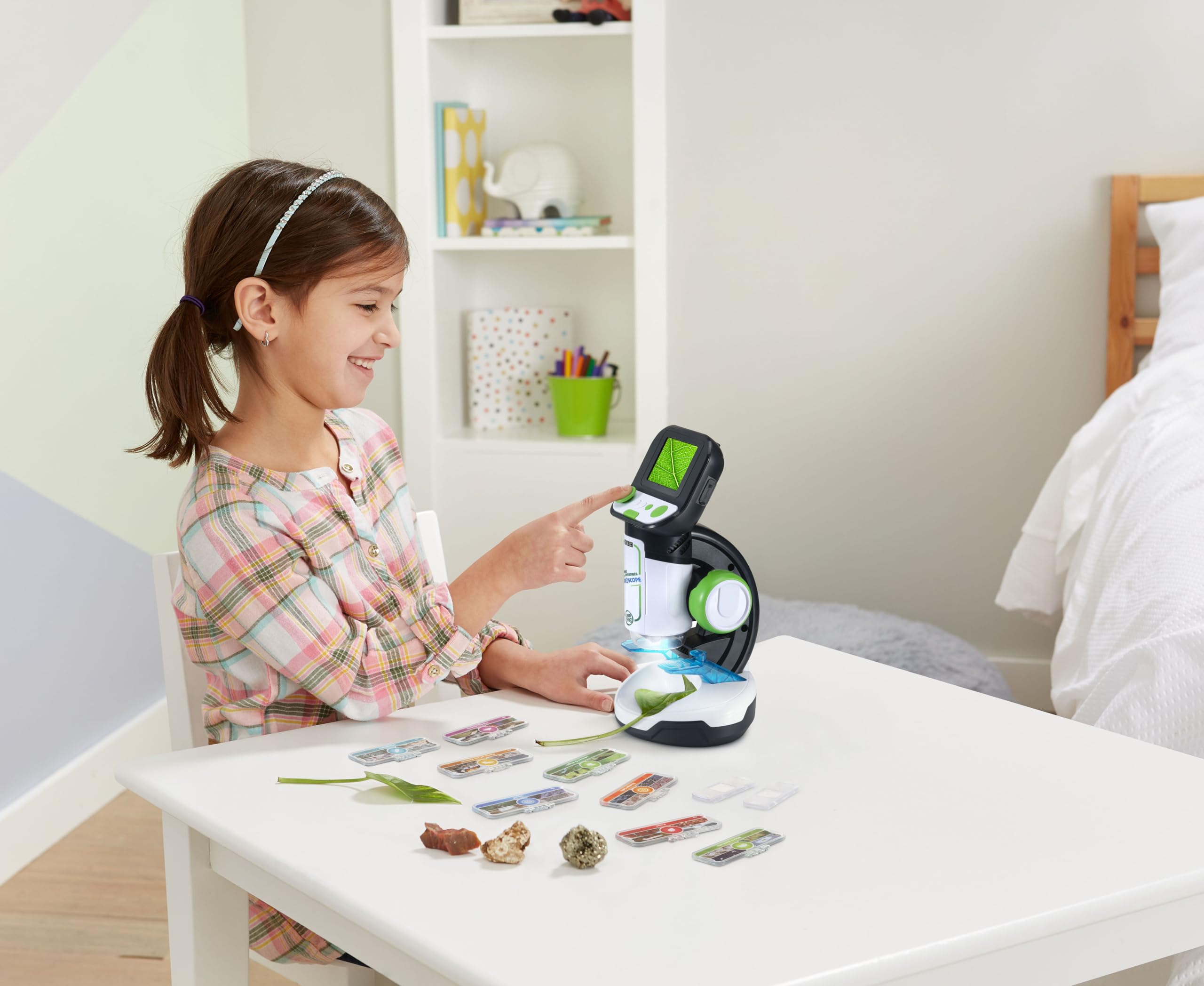 VTech - Microscopio Educativo Multimedia, Microscopio para niños +7 años, 240 imágenes y vídeos de la BBC, Juguete cientifico Educativo, Pantalla Digital a Color, Contenido en español