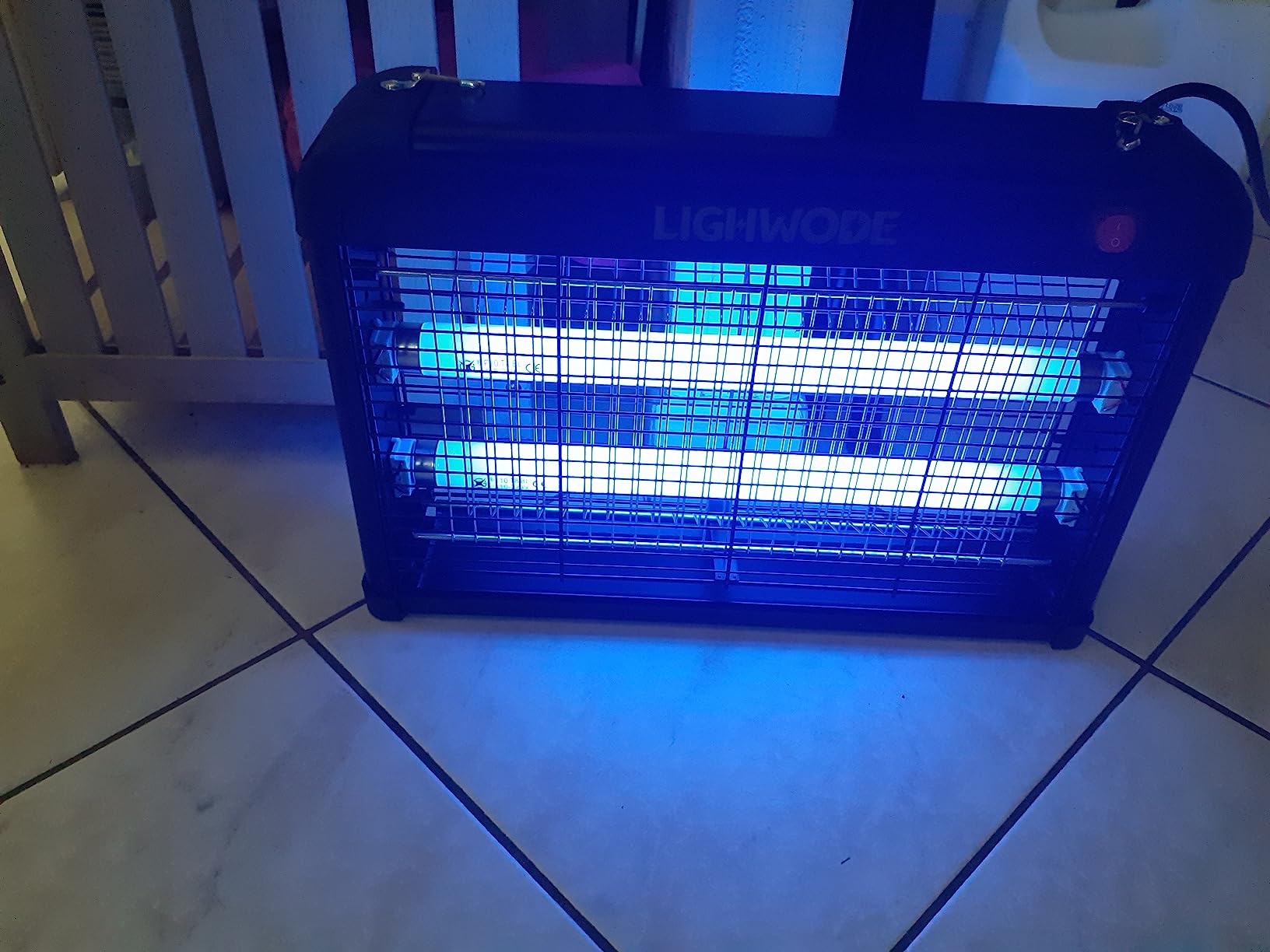 Lighwode 2800V Tue Mouche Electrique Lampe UV, Tueur D'insectes 20 W — free download