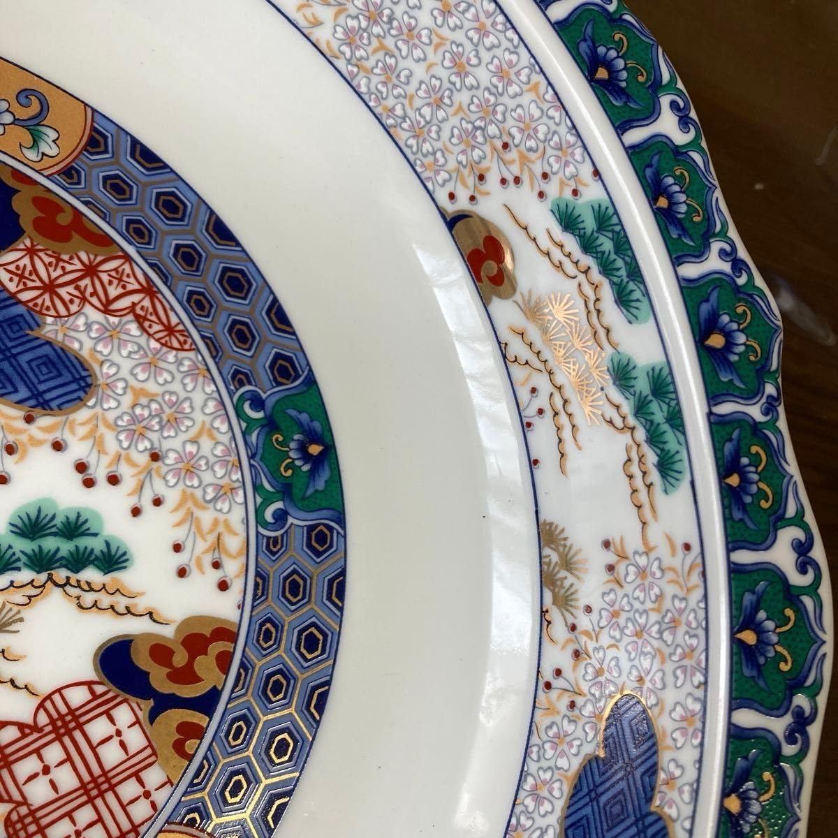 有田 伊万里焼 謙山窯 金彩 吉祥紋 大鉢 深鉢 盛鉢 有田焼 翔山窯 金彩