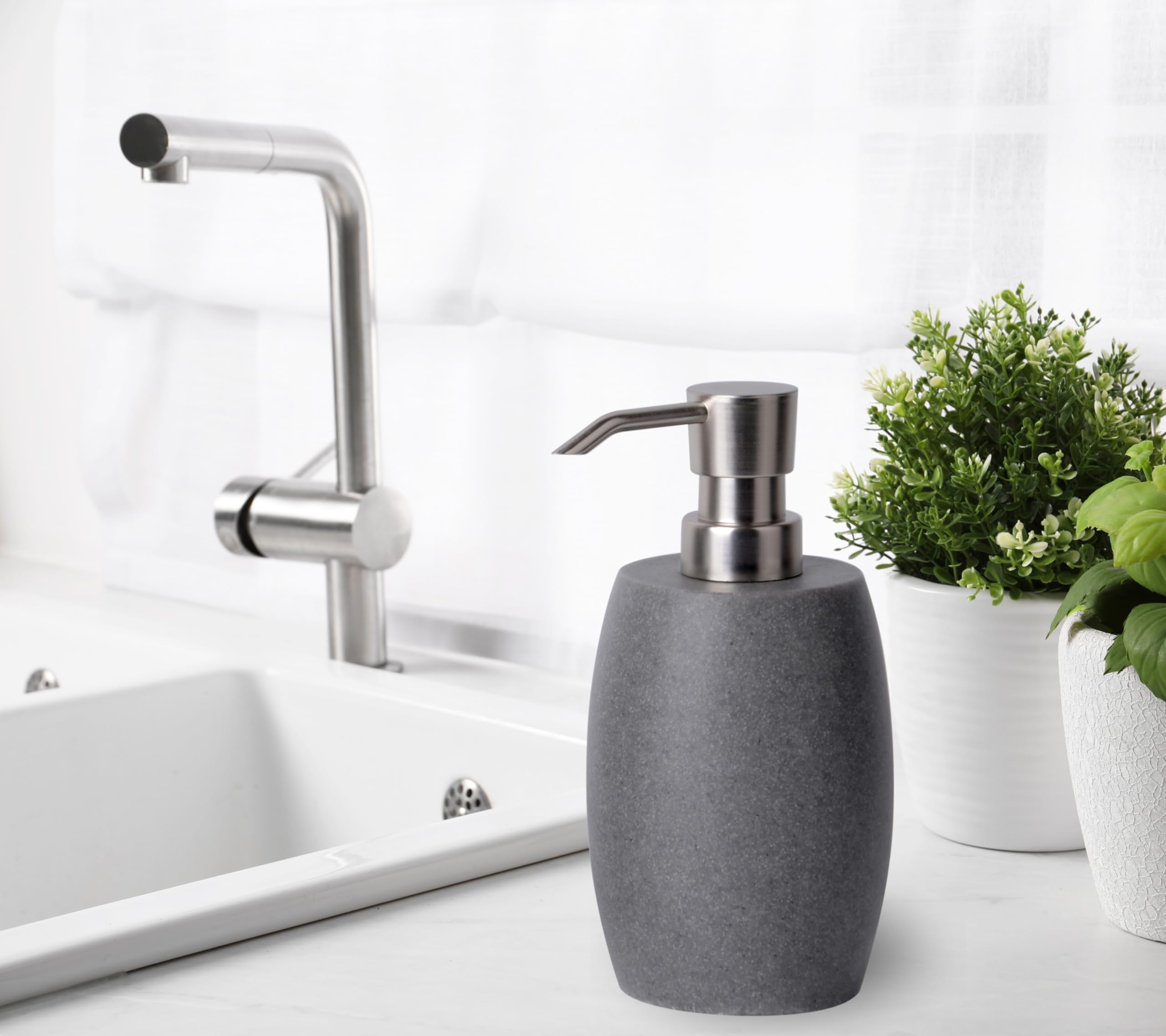 Dispensador de jabón de resina texturizada de piedra arenisca con bomba metálica y etiquetas de botellas impermeables para baño, cocina, lavar a mano, loción de ducha, champú, 12 onzas, 4