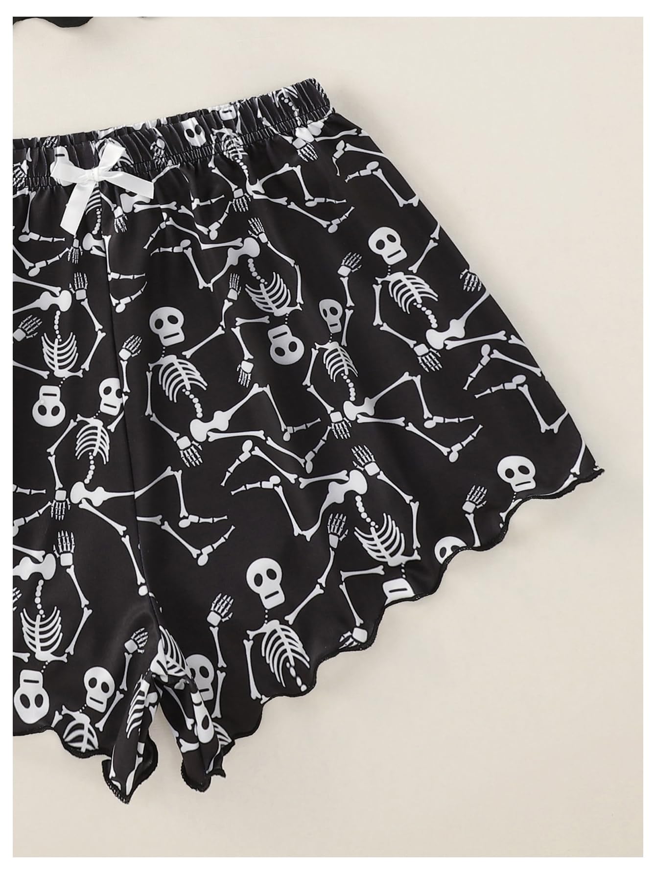 WDIRARA Women's Sleepwear Cute Print Lettuce Trim Cami and Shorts Pajama Set: Medium Black and White