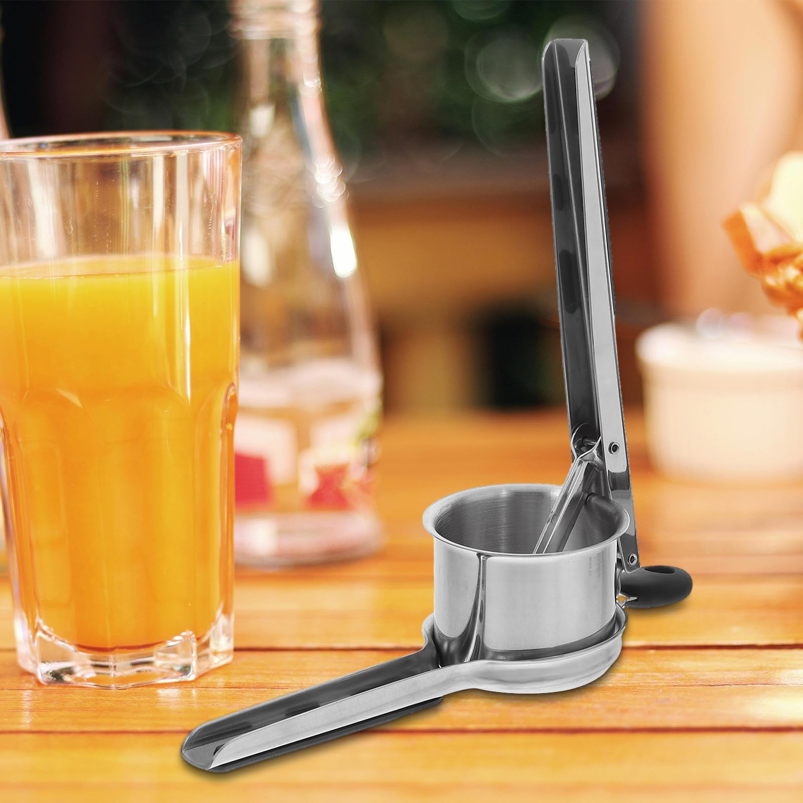 Veemoon Presse-purée Manuel en Acier Inoxydable Robuste et Léger pour Fruits et Pommes de Terre, Outil Polyvalent Cuisine et Utilisation Mobile