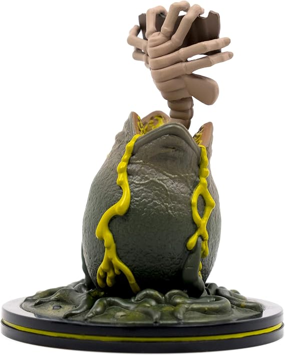 Facehugger Q-Fig Diorama