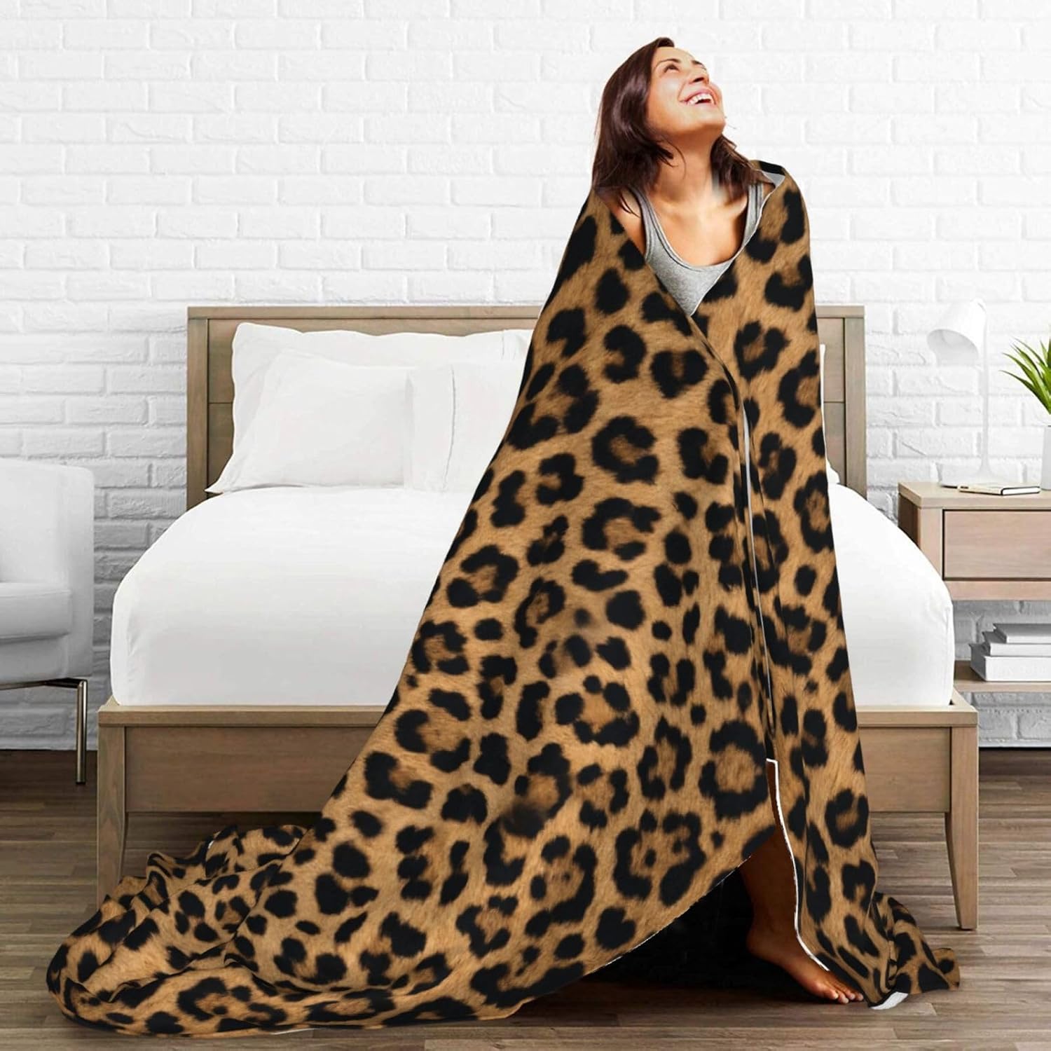 Perinsto Leopard Animal Cheetah Print Throw Blanket Ultra Soft Warm All Season Decorative Fleece Blankets for Bed Chair Car Sofa Couch Bedroom 60"X50"