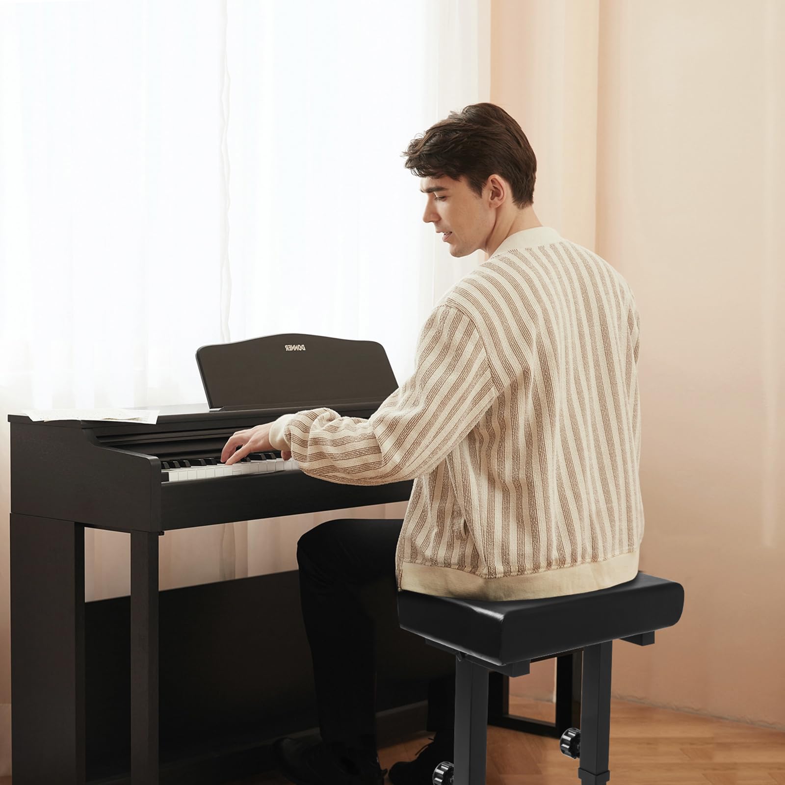 OUUTMEE Tabouret de Clavier, Banc de Clavier Réglable en Hauteur, Siège de Piano Numérique Antidérapant pour Claviers, Synthétiseurs et Pianos Numériques (Noir)