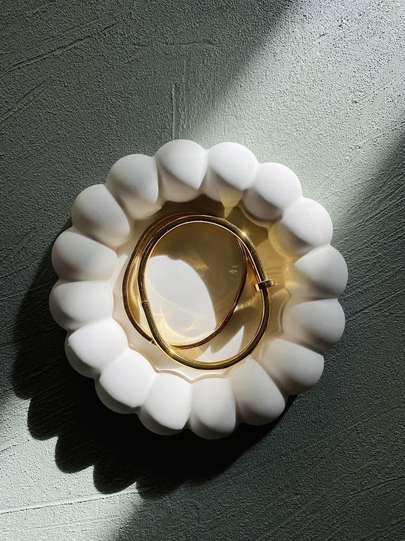 TREETRUNK® Big Bubble Tray | Cement Tray | Aesthetic Tray | Minimalist Decor | Trinket Tray | Modern Home Decor | New Home Gift | Multipurpose (13.8×13.8cm) (Off White) (B0CWXKZ7LK) Amazon Price History, Amazon Price Tracker