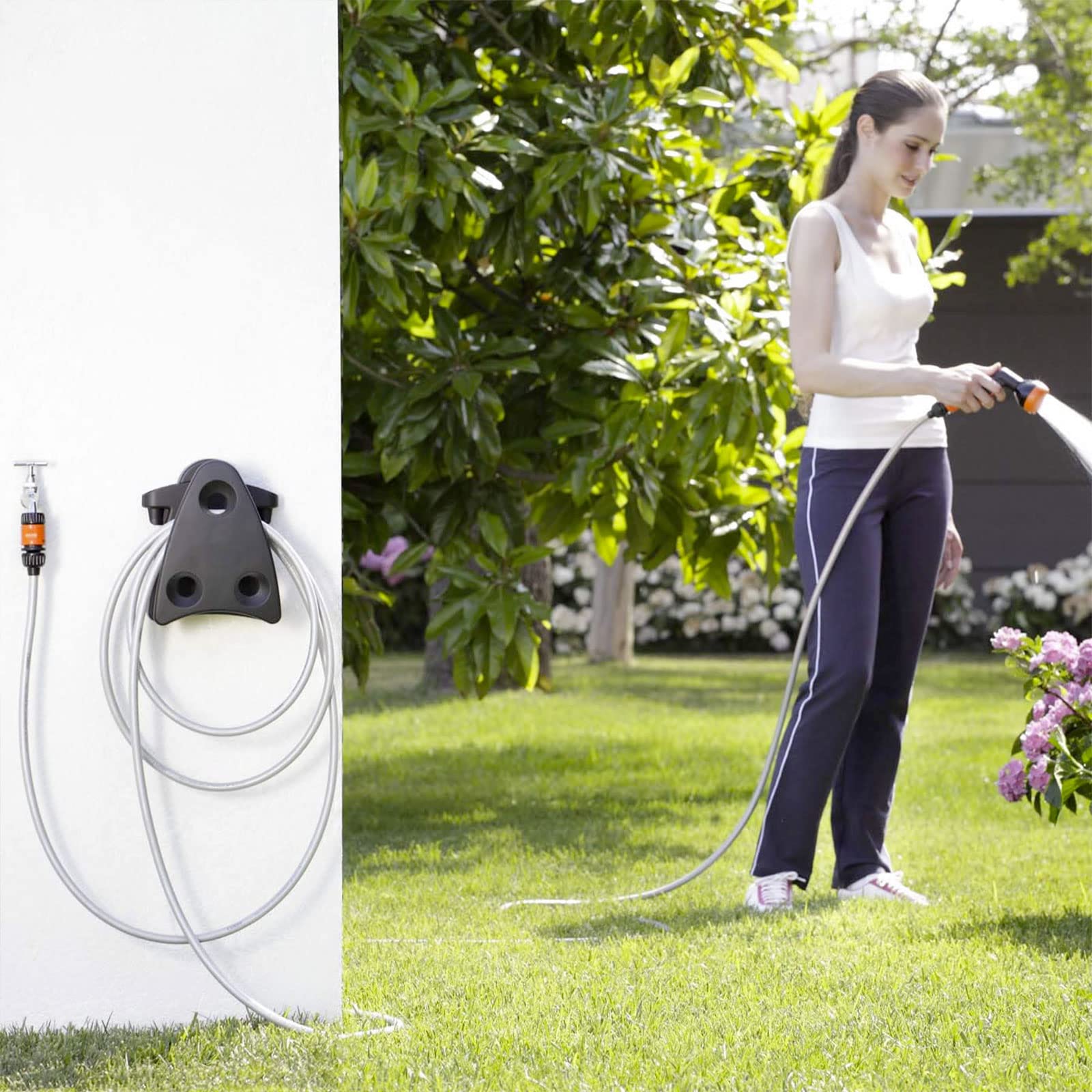 Mondo Viro Mini set garden con tubo da 10 mt, raccordi, riduttori, pistola a doccia e pratico portatubo compatto