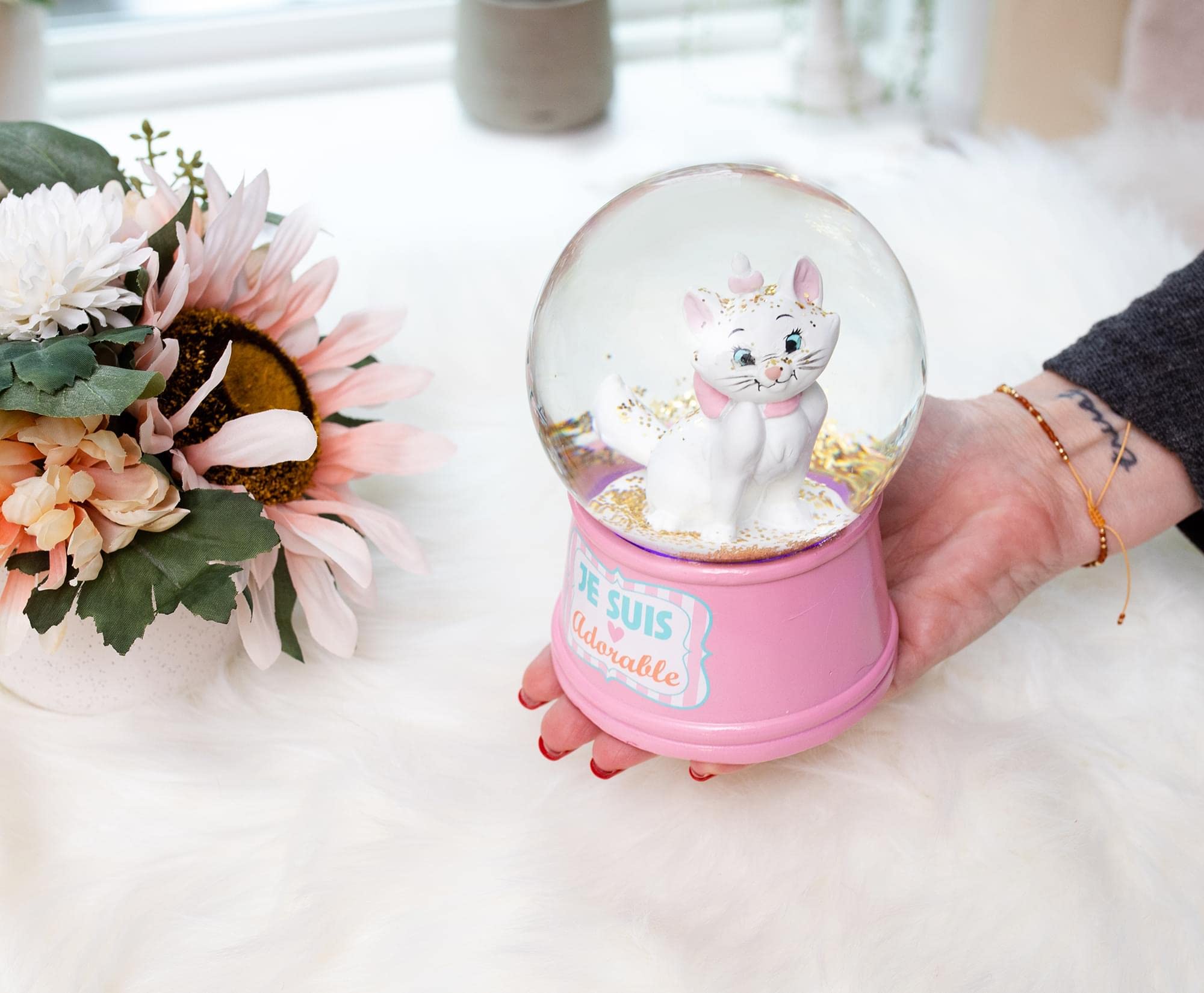 Disney Aristochats Marie Je Suis Adorable boule à neige lumineuse avec paillettes tourbillonnantes | 15,2 cm de haut