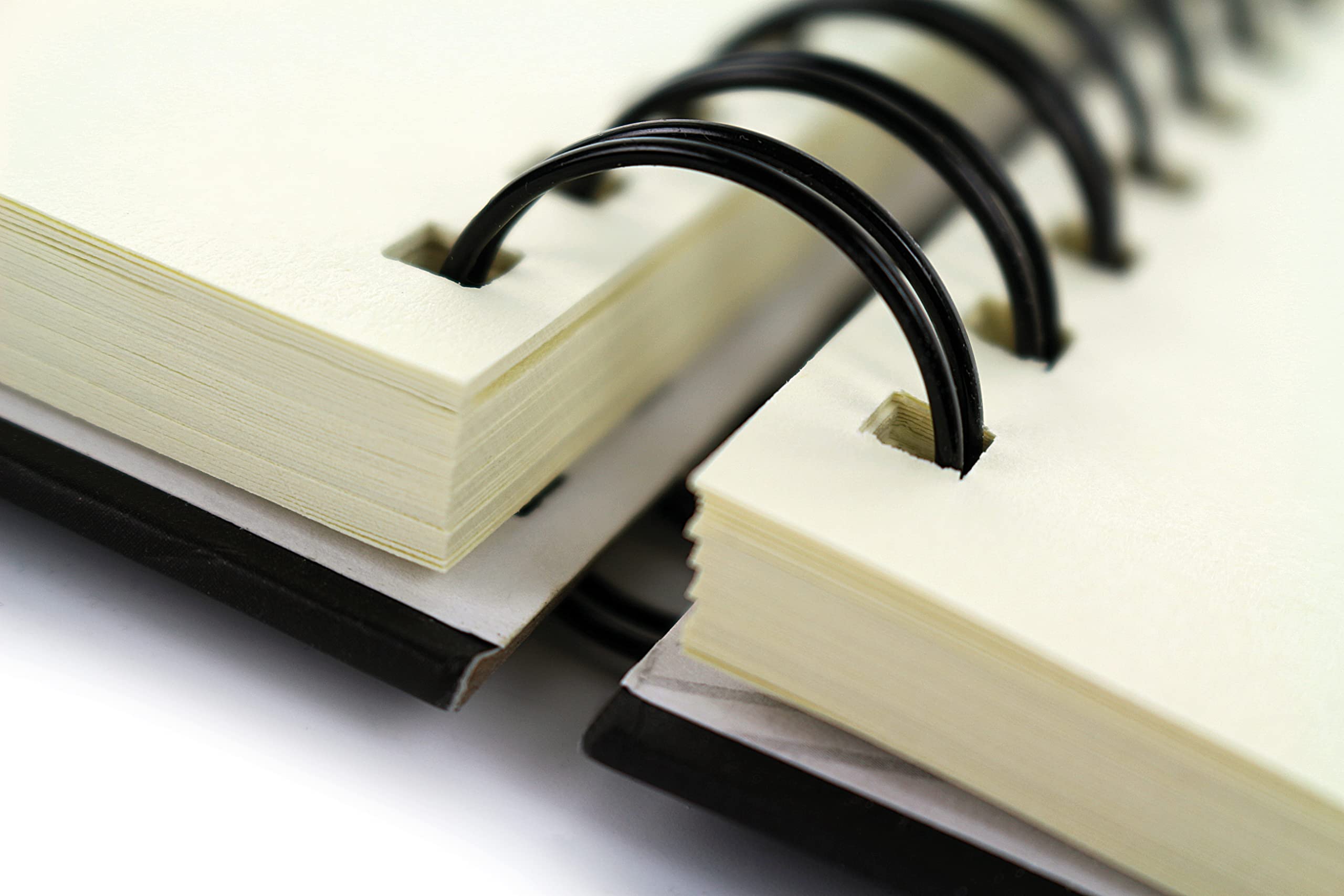 Kangaro Skizzenbuch A4 blanko, Wire-o, Hardcover, schwarz mit Druck, 140g creme Papier, K-5576 (Packung mit 3)