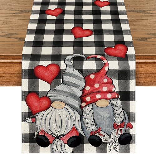 Artoid Mode Camino de mesa de acuarela con corazones a cuadros gnomos para el día de San Valentín aniversario de temporada boda vacaciones cocina