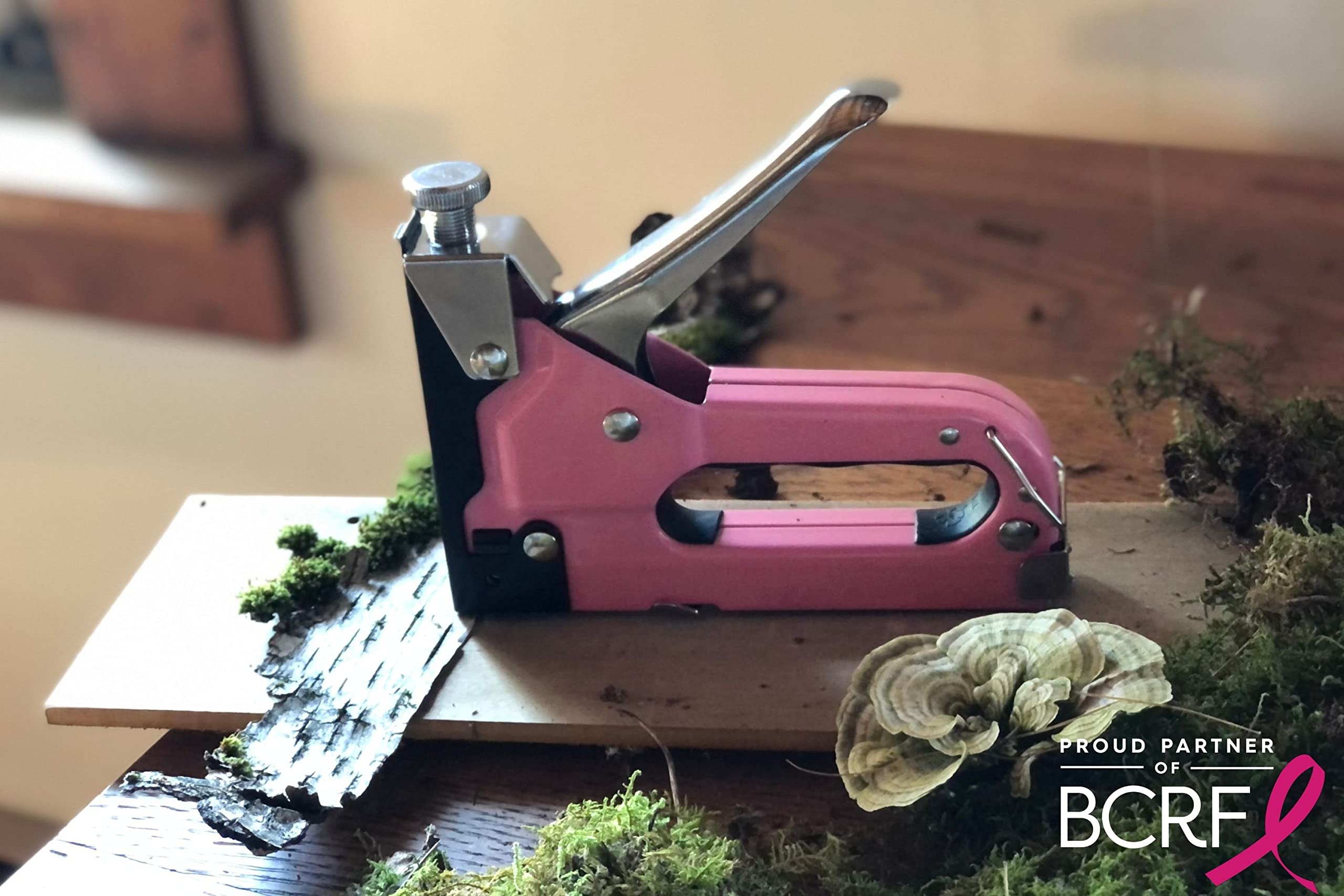 Apollo Tools DT5020P Hochleistungs-Heftgerät aus Metall mit Power-Einstellknopf. 7,6 cm 1 Verwendung für robuste Heftklammern, U-Staples und Heftnägel Wird mit 3000 Heftklammern geliefert, rosa
