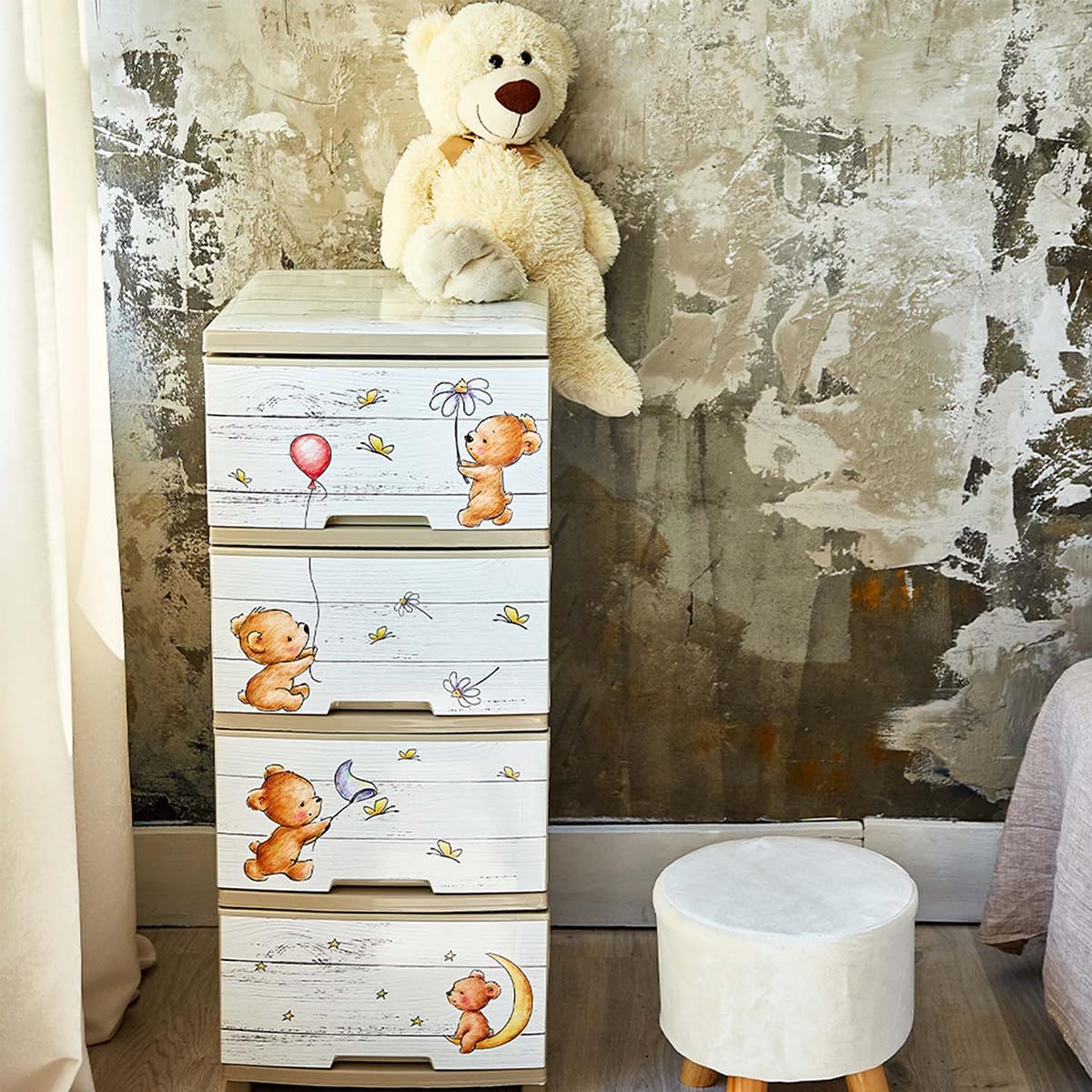 KMND Kommode mit 4 Schubladen Design Dekor | Kunststoff Aufbewahrungsschrank für Kinderzimmer Bad Küche | moderner Organizer Möbel pflegeleicht langlebig & vielseitig - Weiß-Rosa, Mädchen