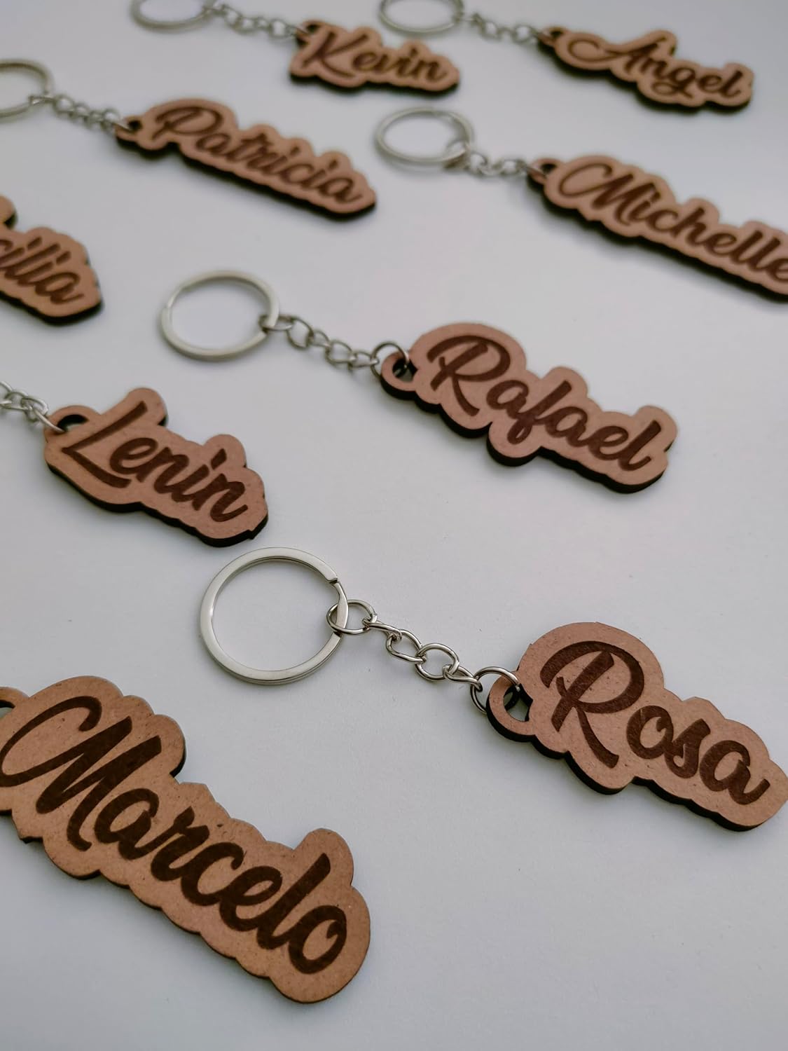 BurningWood Llavero Personalizado Natural con Nombre Grabado  Anilla de Acero Inoxidable  Madera DM de 3mm  Ideal para Bodas, Bautizos, Comuniones, Cumpleaños, Blanco, Madera