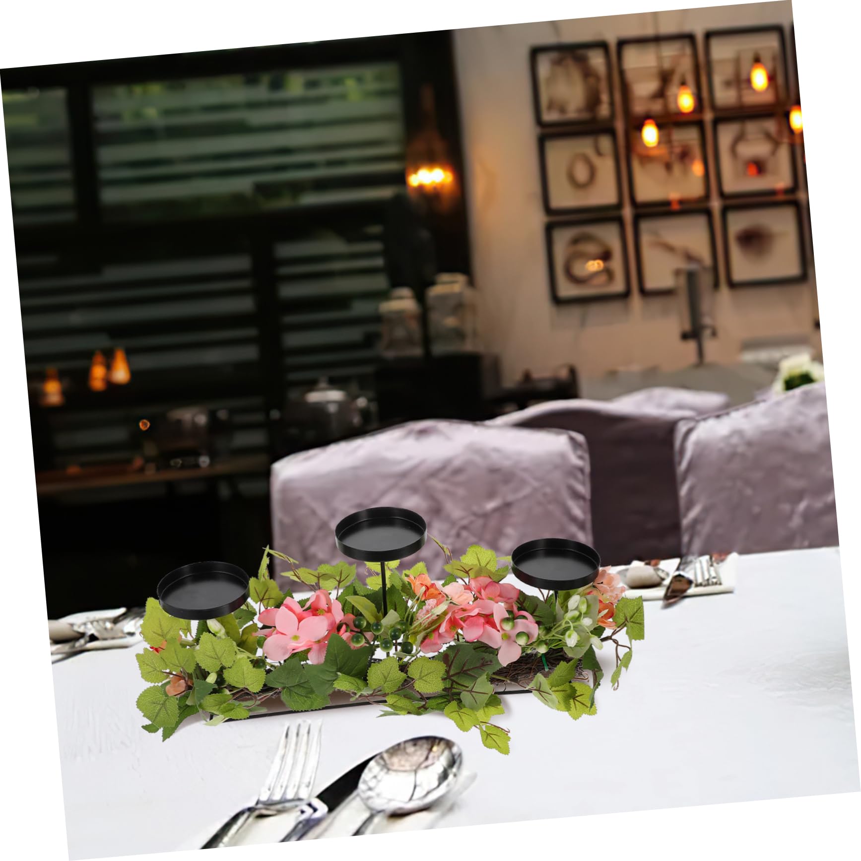 Künstliche Hortensien Kerzenhalter Dekoration für Tisch und Feier | Seidenstoff, Eisen, Rattan und Kunststoff, Elegante Ausführung mit Festlicher Atmosphäre