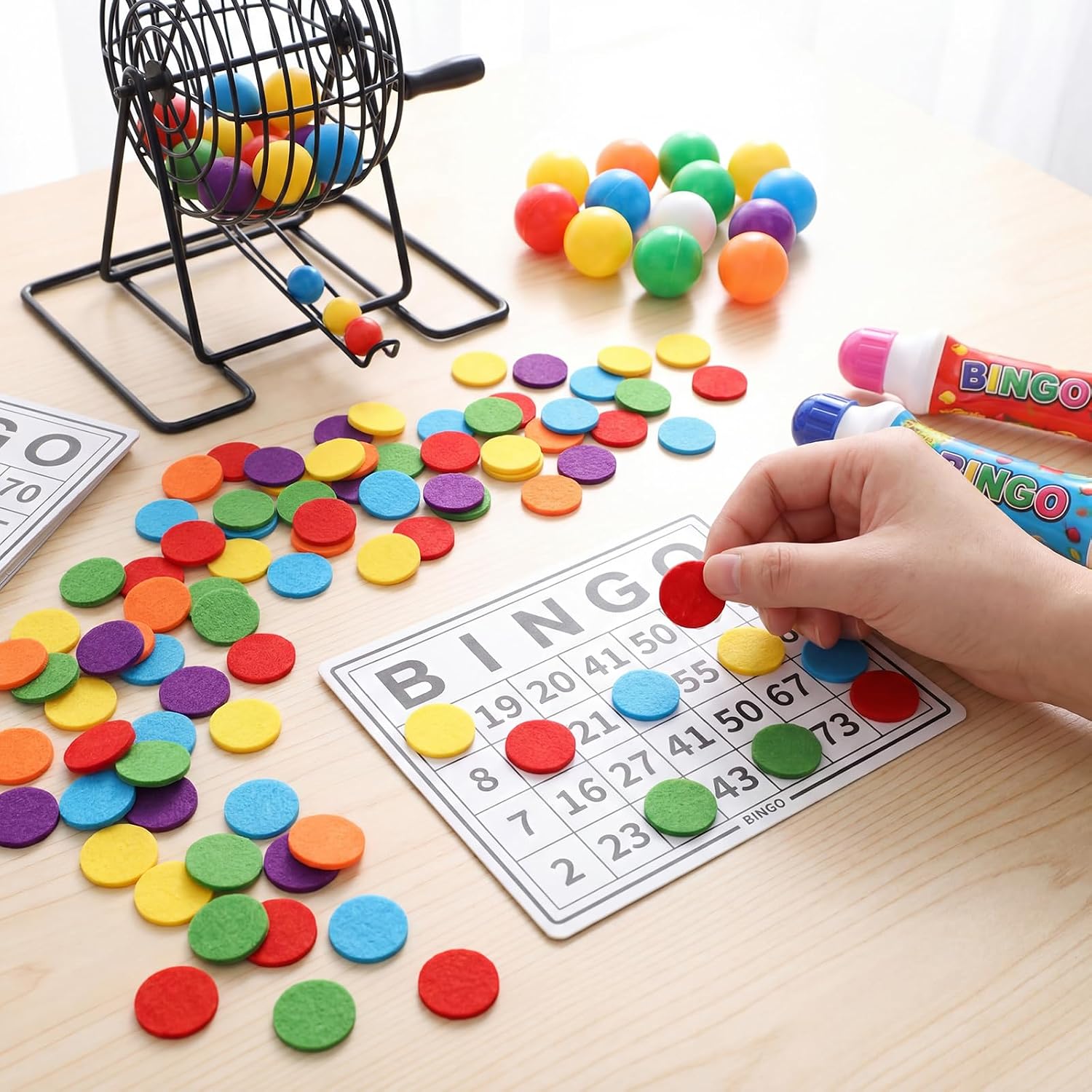 600 Pcs Quiet Bingo Chips Set Red Yellow Blue Purple Green Orange Math Bingo Counting Chips Teaching Aids Themed Party Daily Supplies for Game Activities