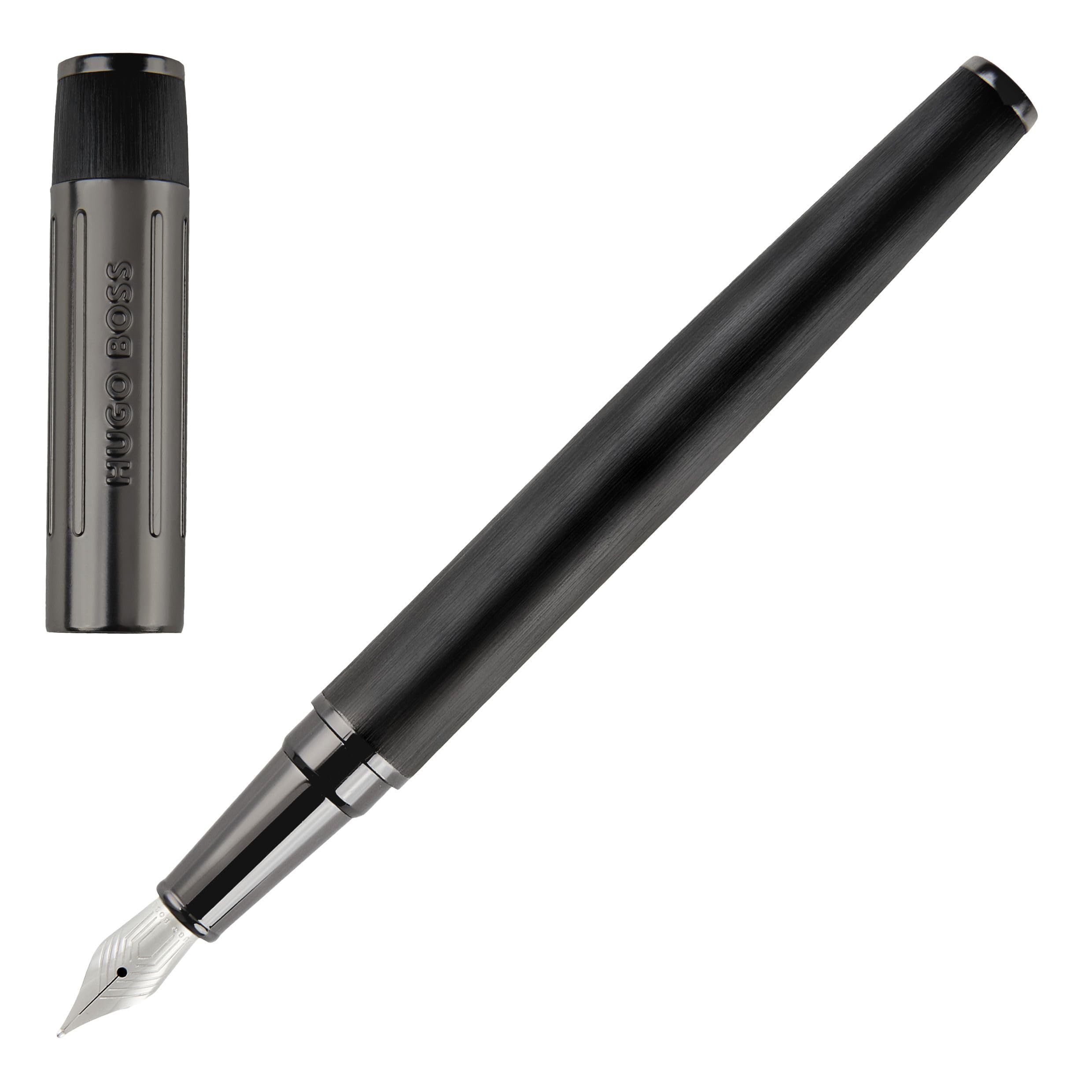 Hugo Boss Gear Ribs Füllfederhalter aus Messing und Aluminium in der Farbe Black, Länge: 13,8cm, Federstärke: M, HSV3062A