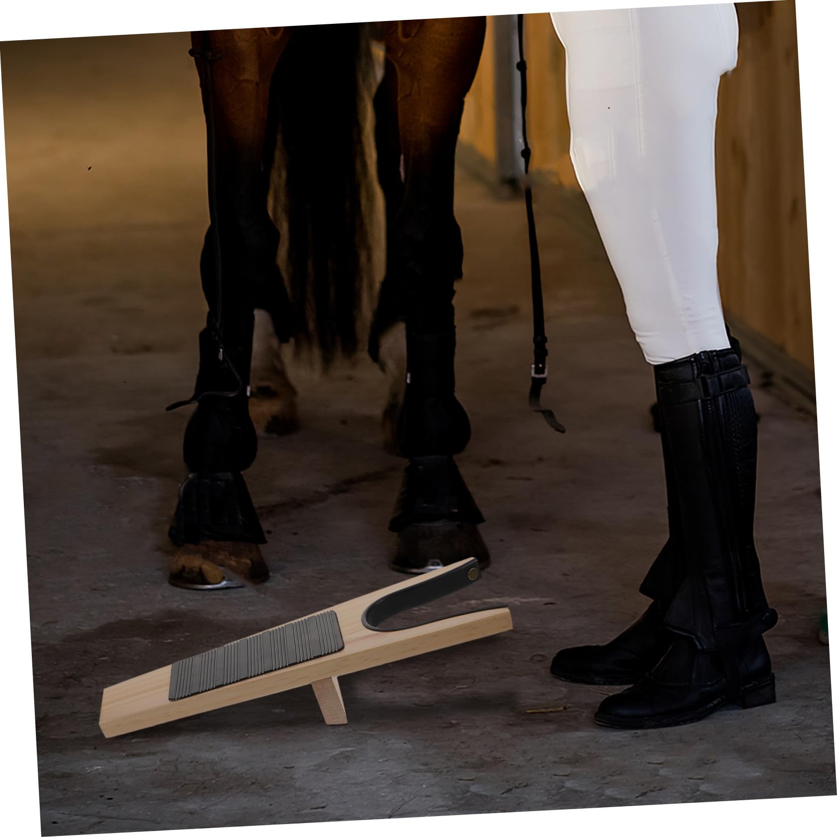 CLISPEED Leva Stivali in Legno Per Rimozione Stivali Da Lavoro Strumento Aiutante Per Togliere Scarpe Senza Chinarsi Accessorio Stabile e Riutilizzabile Per Uso in Stalla e All’aperto