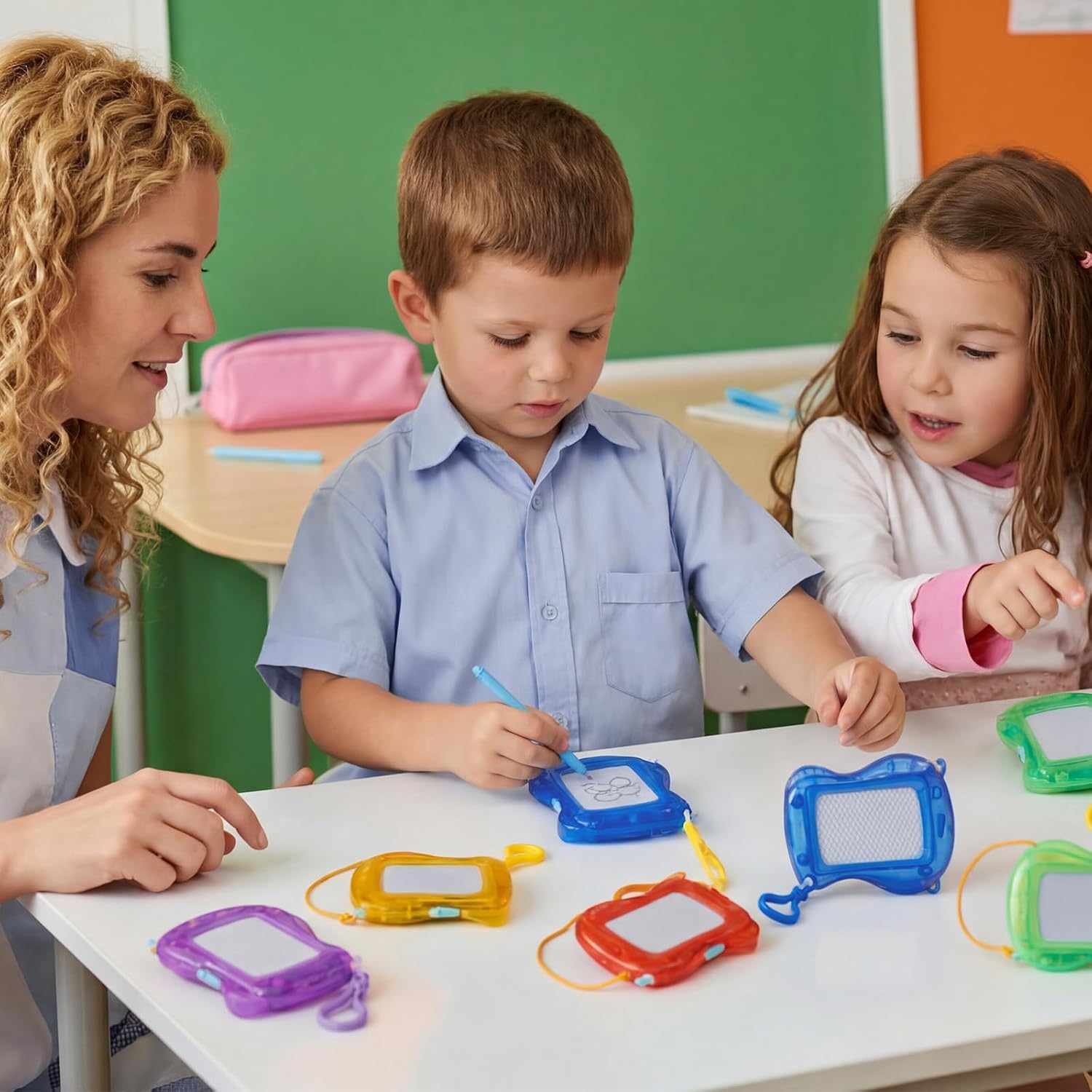 Fuyoooo 24 Set End of The Year Gifts for Kids Classroom Bulk Mini Magnetic Drawing Board Backpack Keychain Clip Erasable Doodle Writing Pad with Tag Ribbon for Kid Birthday Sunday School Easter Gifts