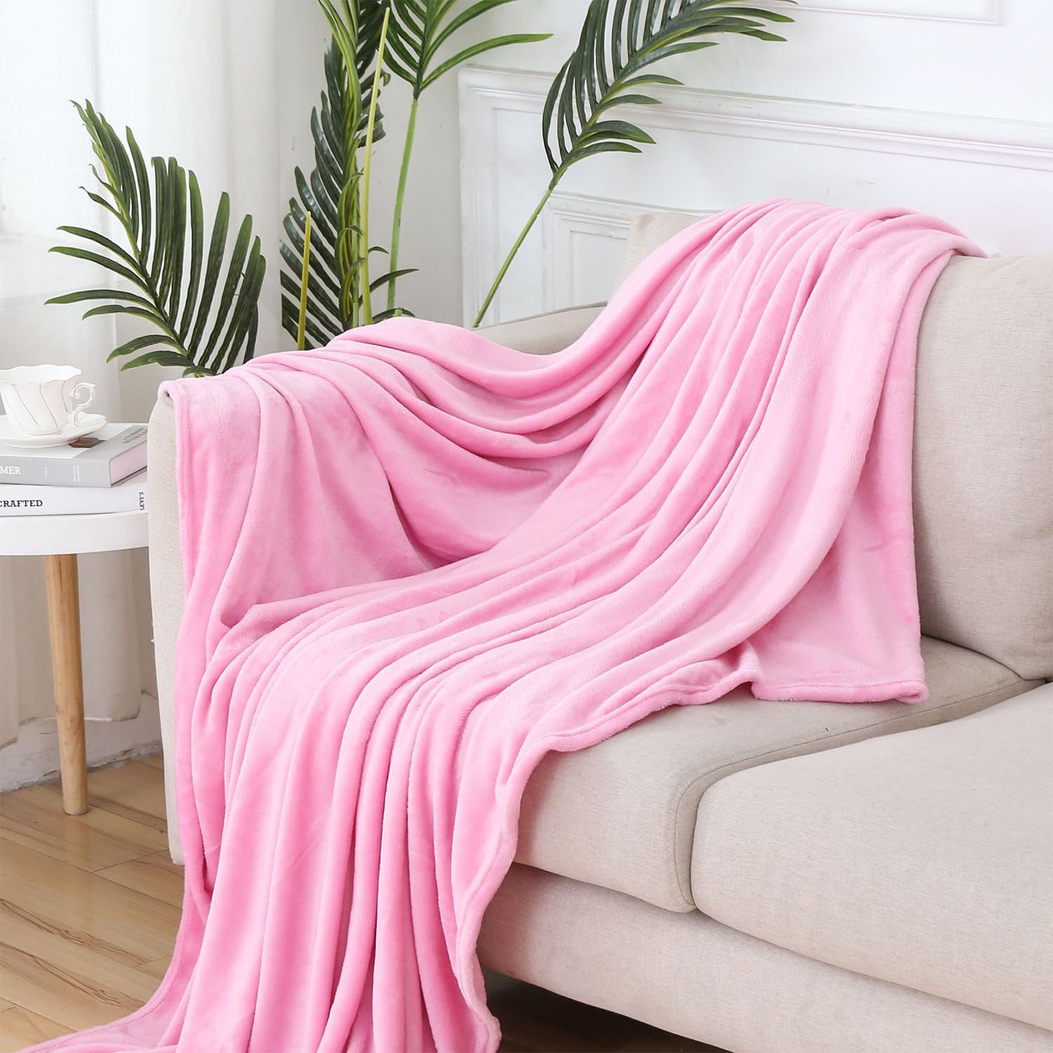 Jyswx Soft Fleece Throw Blanket Single – Premium Warm Cosy Flannel Blanket for Sofa, Bed & Living Room, Lightweight Anti-Allergy Plush Throw for Home, Travel & Camping, 70×100cm, Pink