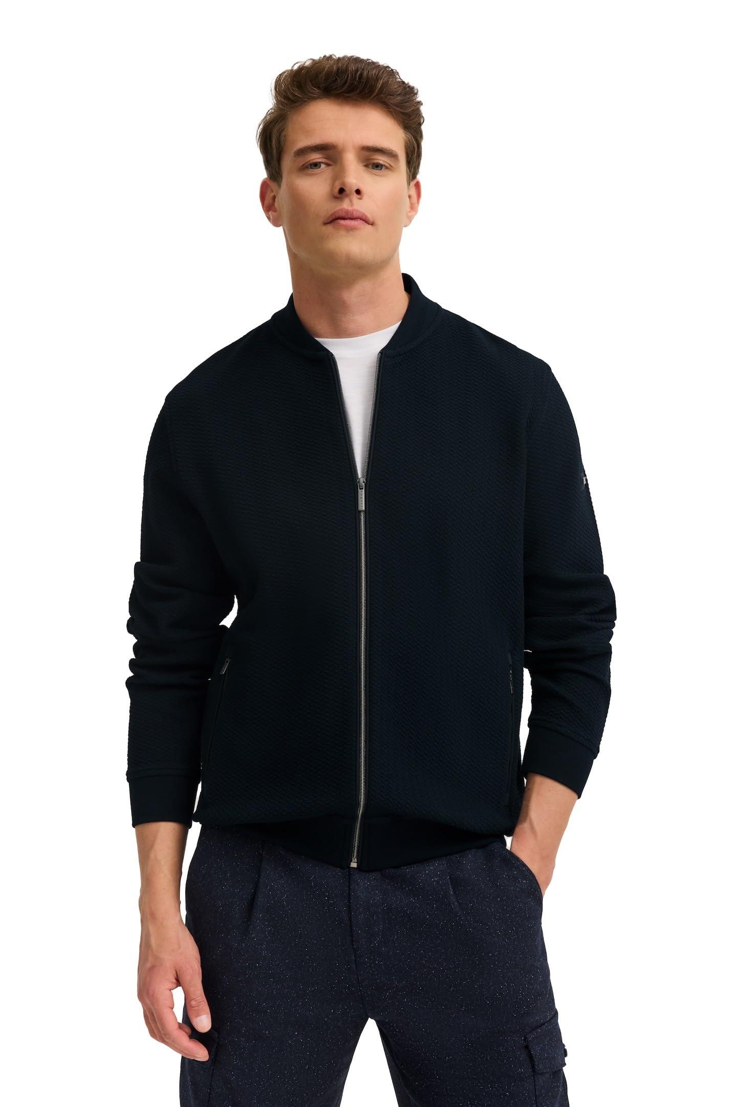 bugatti Herren Sweatjacke 8750-85172D Modern Fit Reißverschluss Collegekragen Vordertaschen sportlich-eleganter Look