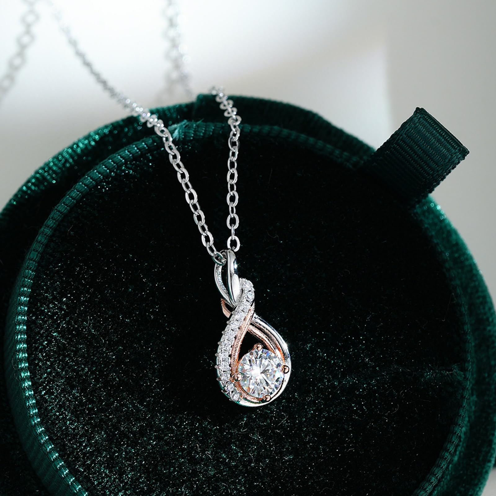Łańcuszek damski ze srebra próby 9/14/18 karatowego złota, 0,5 ct okrągły wisiorek moissanit krople naszyjnik prawdziwe złoto