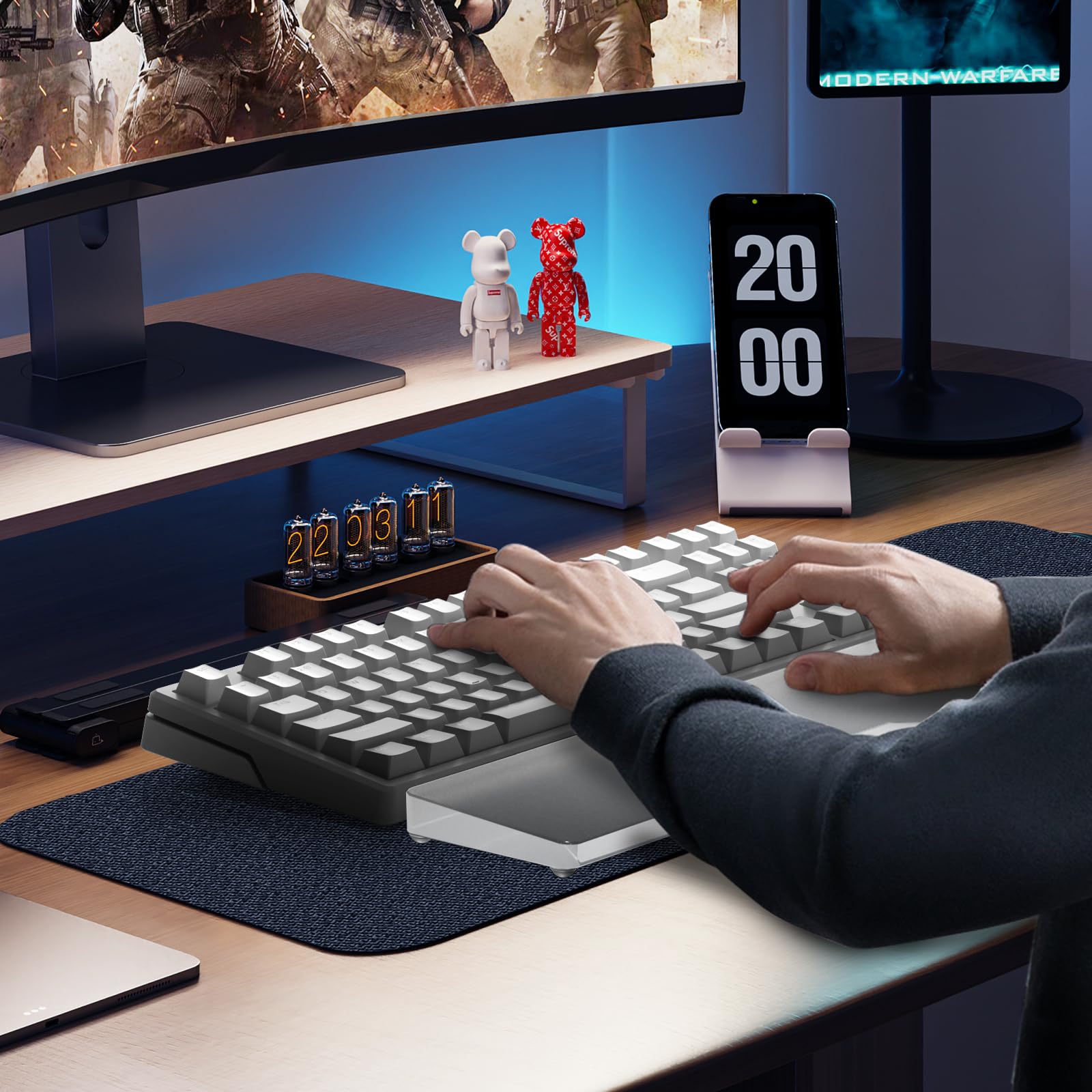 MAMBASNAKE Handgelenkauflage für Tastatur, Tastaturpad aus Acryl für TKL 80% Tastatur - Ergonomic Wrist Rest für Büro/Spiele/Tippen/Laptop - Premier Clear Acryl - Rutschfeste Füße - Silber
