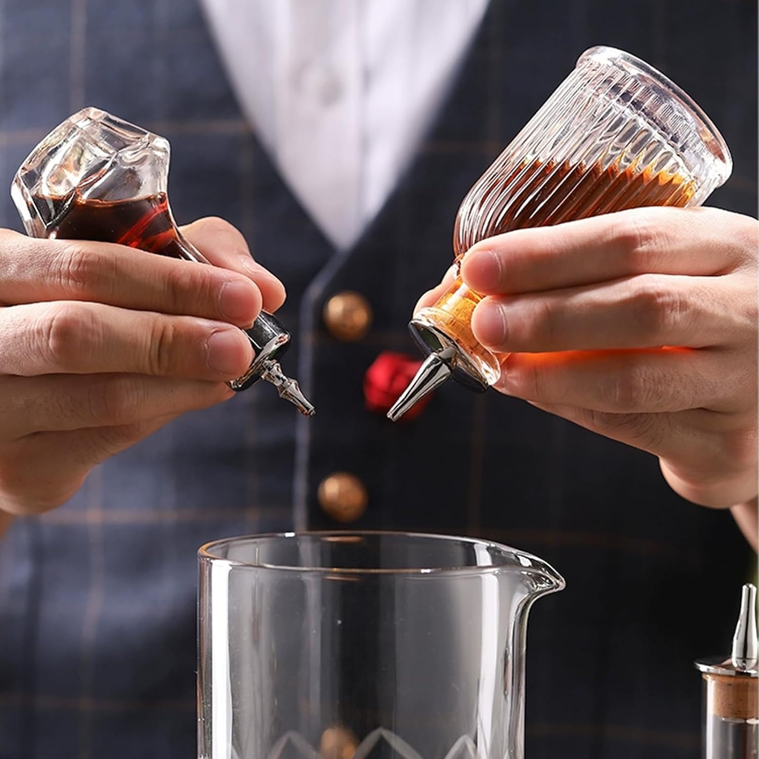 12PCS Bitters Bottle Set with Dasher Tops, 1.7oz Glass Dash Bottles for Cocktails, Professional Bartender Accessories, Empty Display Bottles for Bar and Home Use