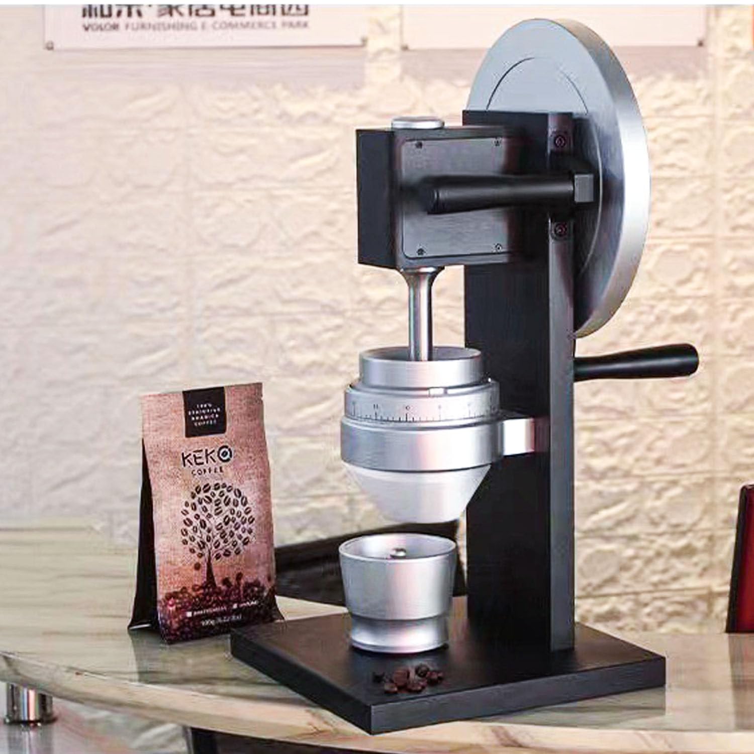 Ręczny młynek do kawy stożkowy 83 mm, ręczny młynek do espresso z regulowanym stopniem mielenia do zaparzania kawy metodą Pour Over, French Press i Cold Brew Titaniumknife