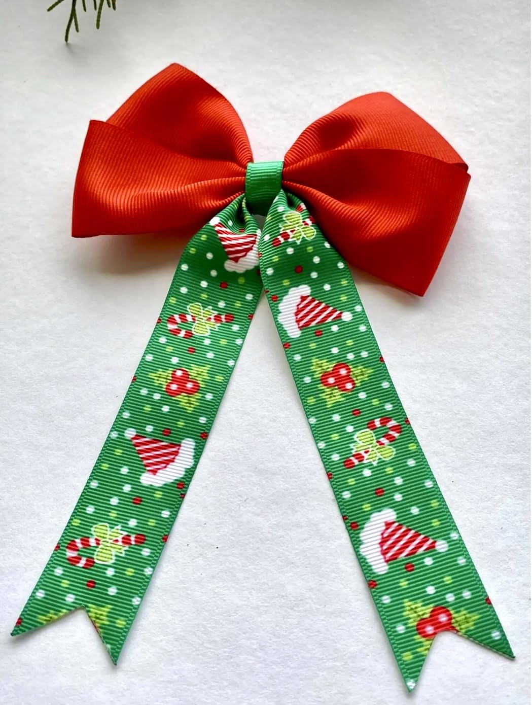 Tasarım Tokam El Yapımı Yılbaşı Desenli Yeşil Kuyruklu Kırmızı Yeni Yıl, Noel, Yılbaşı Saç Tokası 18 cm x 13 cm