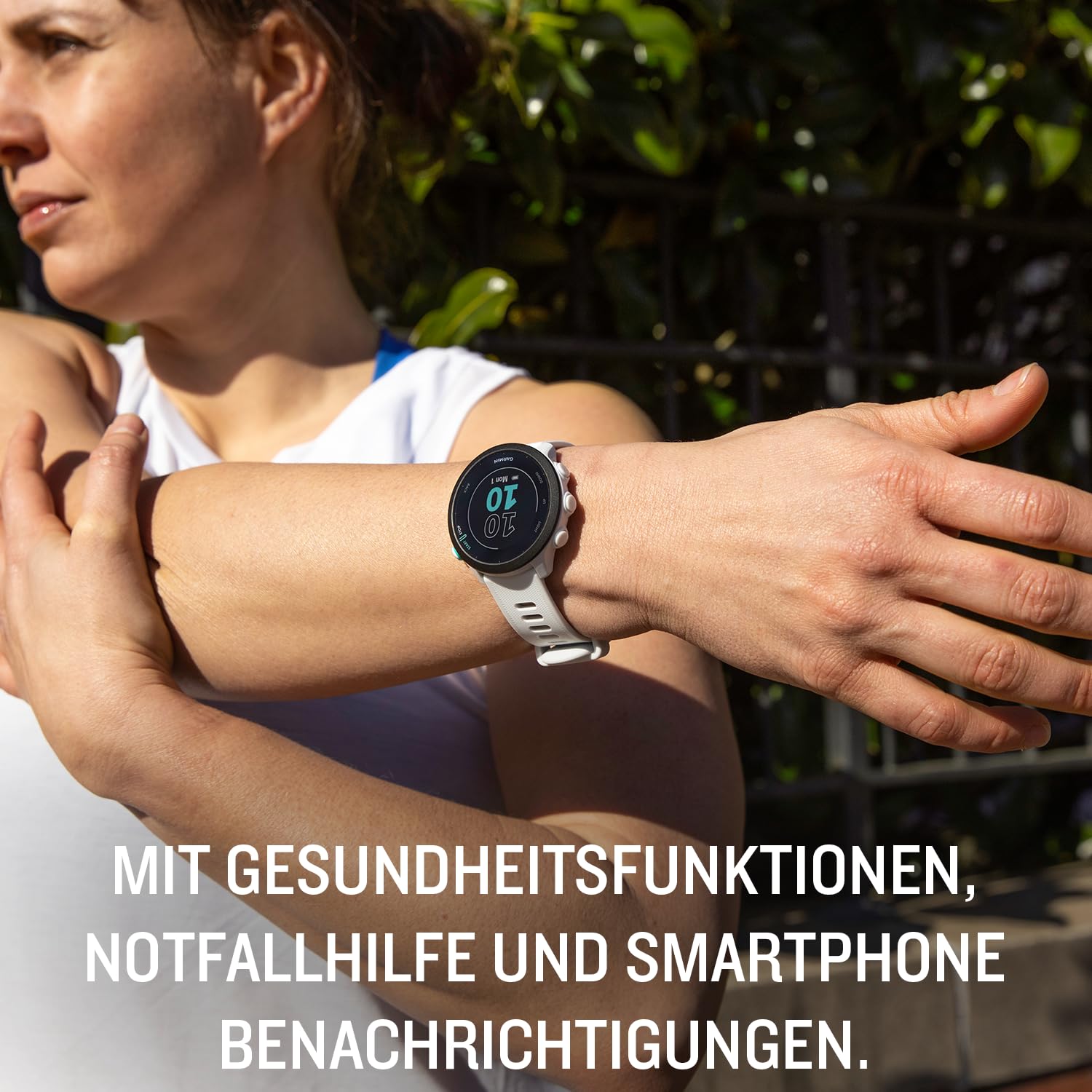 Garmin Forerunner 55, 42 mm, GPS-Laufuhr, Steinweiss/Schwarz