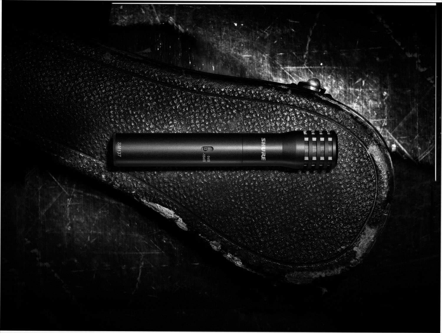 TOP оƒƒERS Shure SM137 Cardioid Instrument Condenser Probe Microphone with Thin Diaphragm, Class-A Preamplifier, 15db Pad for Performance Consistency, Low Self-Noise, Plus Mic Clip and Zippered Pouch (SM137-LC)