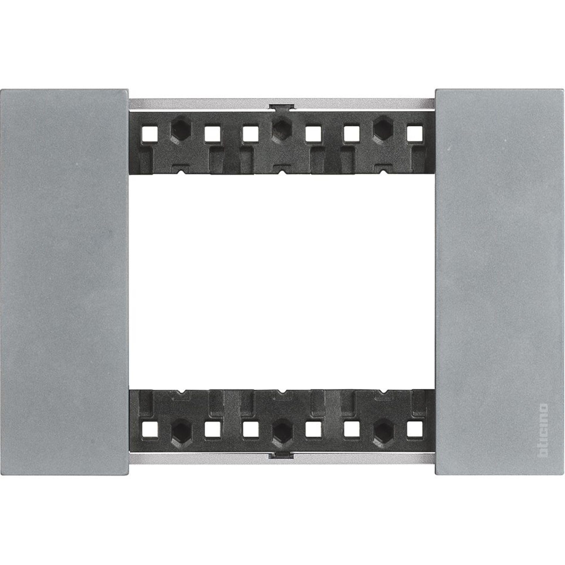 Bticino KA4803NW Living Now - Placca 3 Moduli, Moon, 121 x 50 x 10 cm