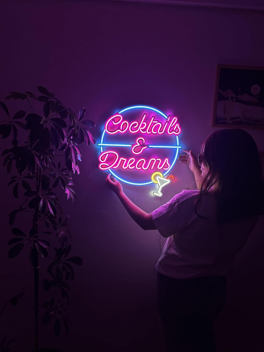 Cocktails and Dreams Neon Metal Wall Art, Pub Bar Neon Sign, Neon Wall Decor, Neon Wall Sign, LED Light Decor, Home Office Living Room Cafe Wall Decor (with Remote Control)