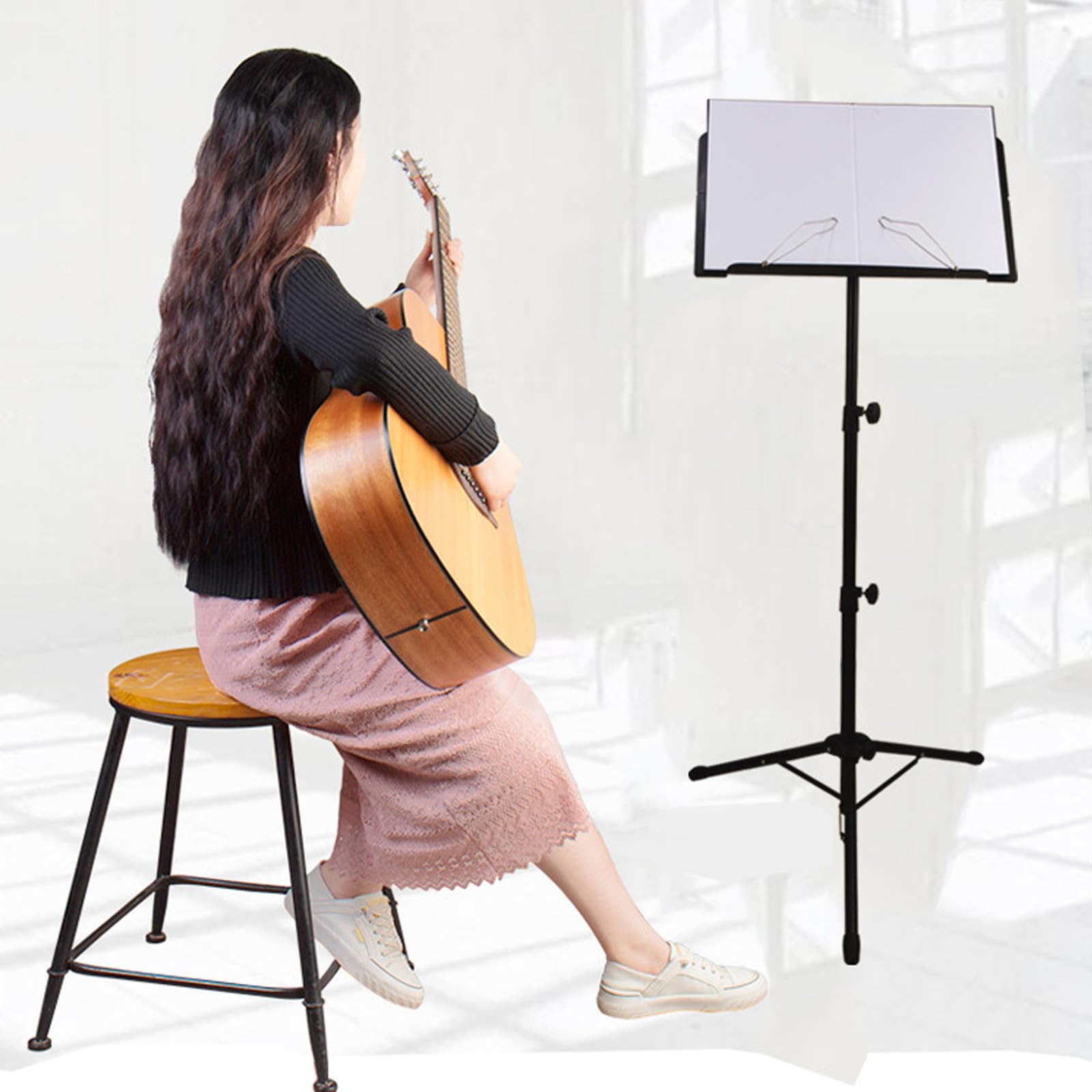 Atril Portátil para Partituras, con Funda Y Luz, con Bandeja Plegable, Estable, Altura Ajustable, Capacidad De Carga De 4 Kg, para Interpretaciones Instrumentales, Bandas Y,
