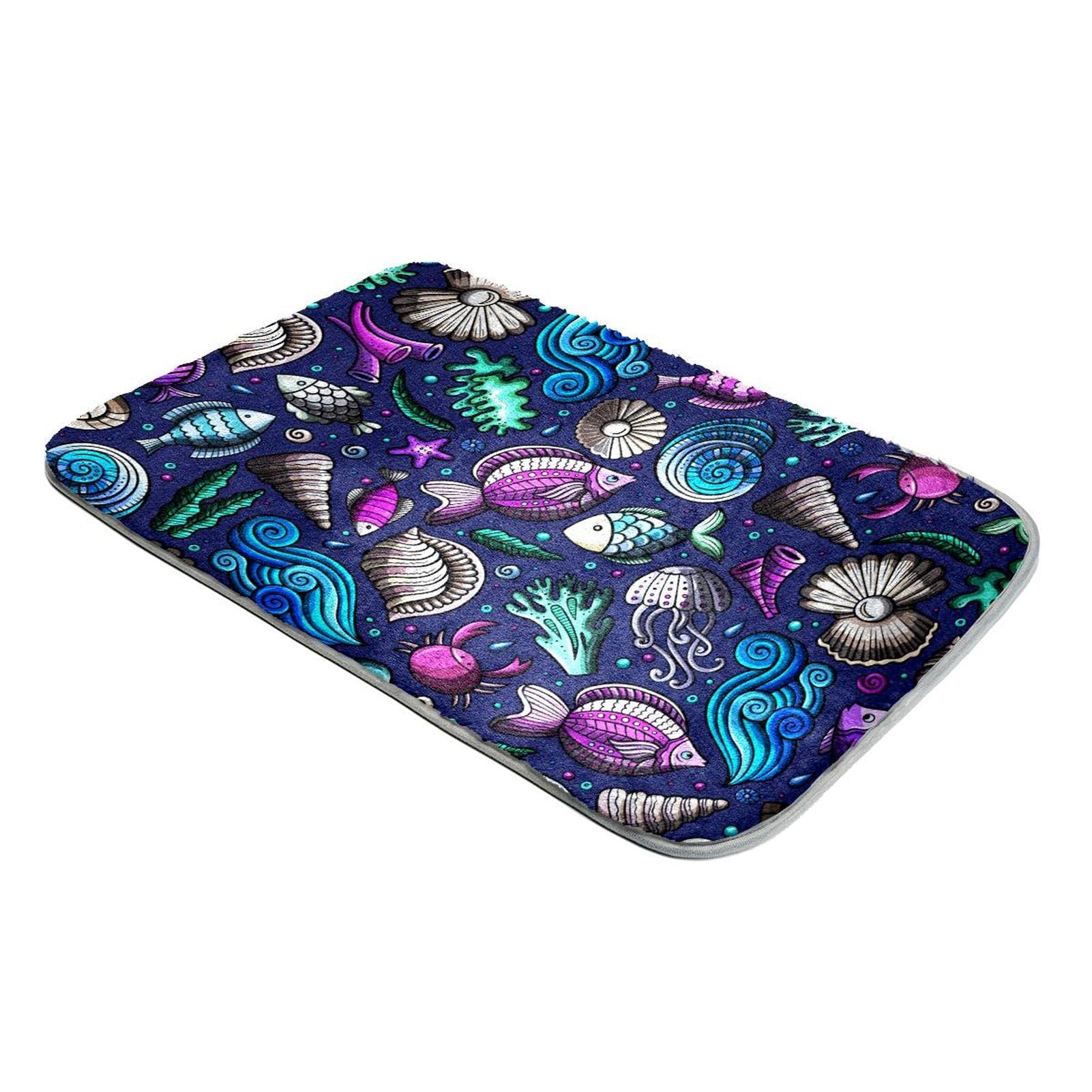 Tapis fausse fourrure coquillages et poissons pour créer un coin lecture ludique