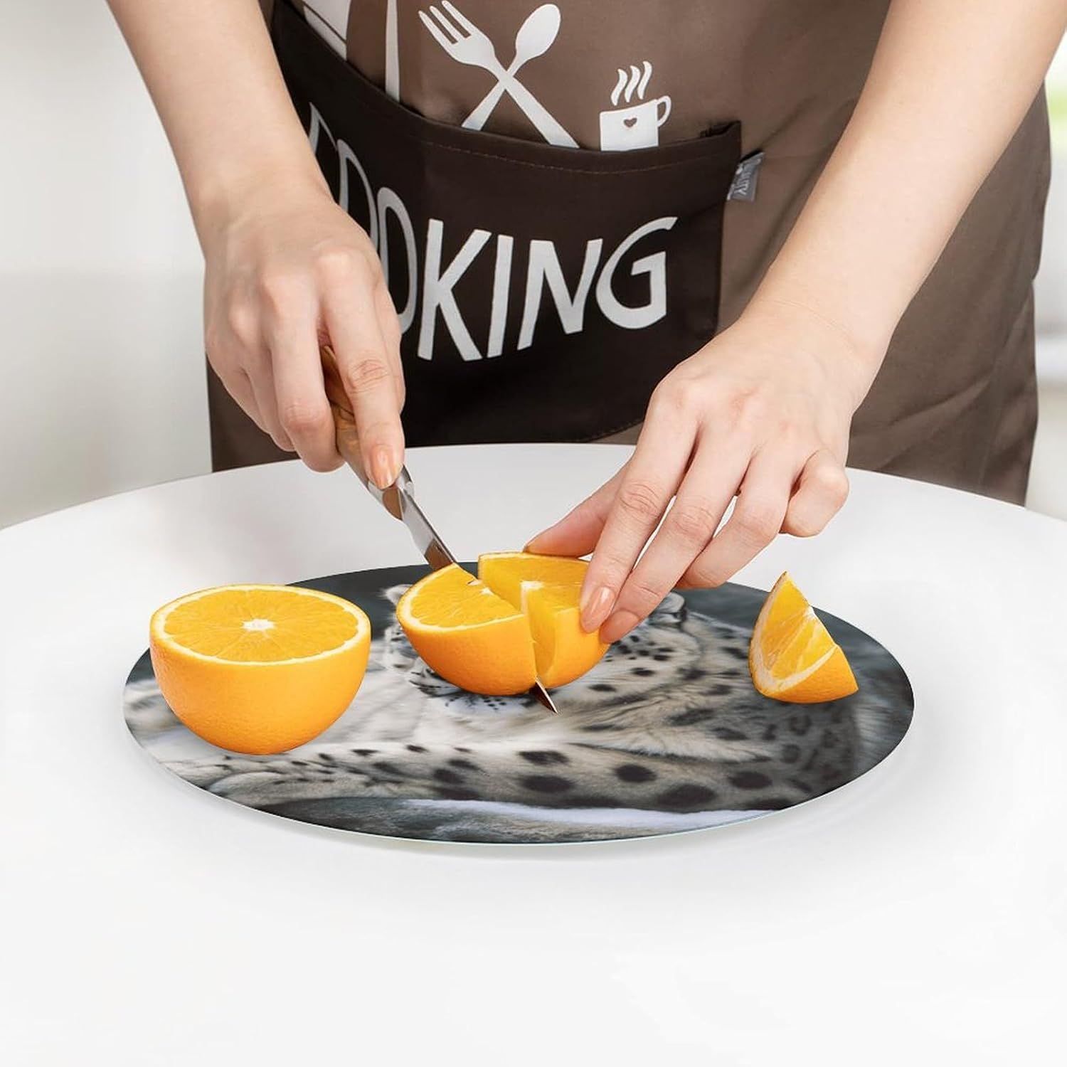 Snow Leopard Chopping Block Tempered Glass Cutting Board Mats Round Countertop Cutting Boards Small Charcuterie Boards Bar Cheese Board Snack Tray