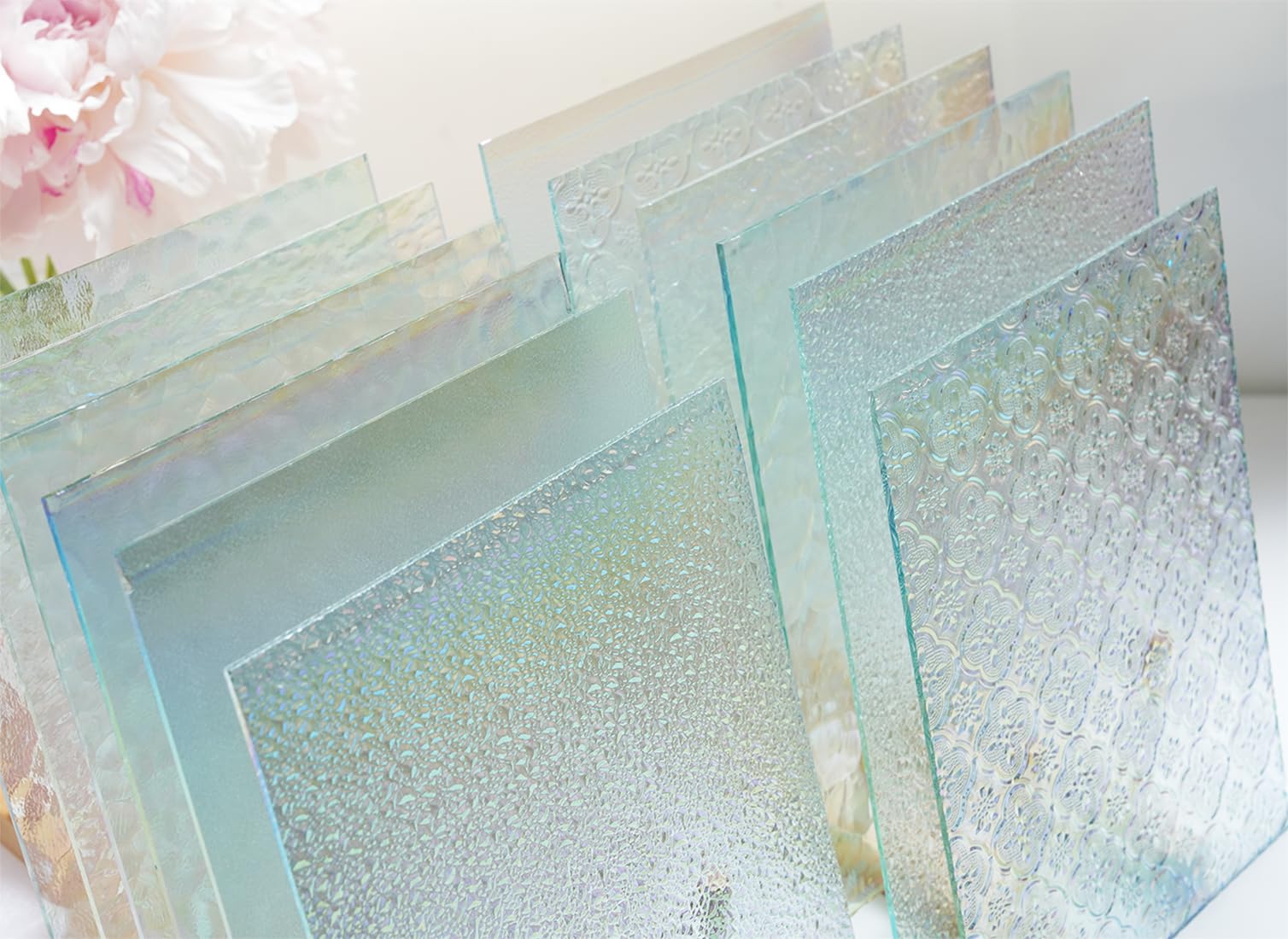 Lot de 12 feuilles de vitrail texturé irisé - 20,3 x 25,4 cm - Lot de verre transparent pour mosaïque - Panneaux de verre d'art cathédrale pour loisirs créatifs