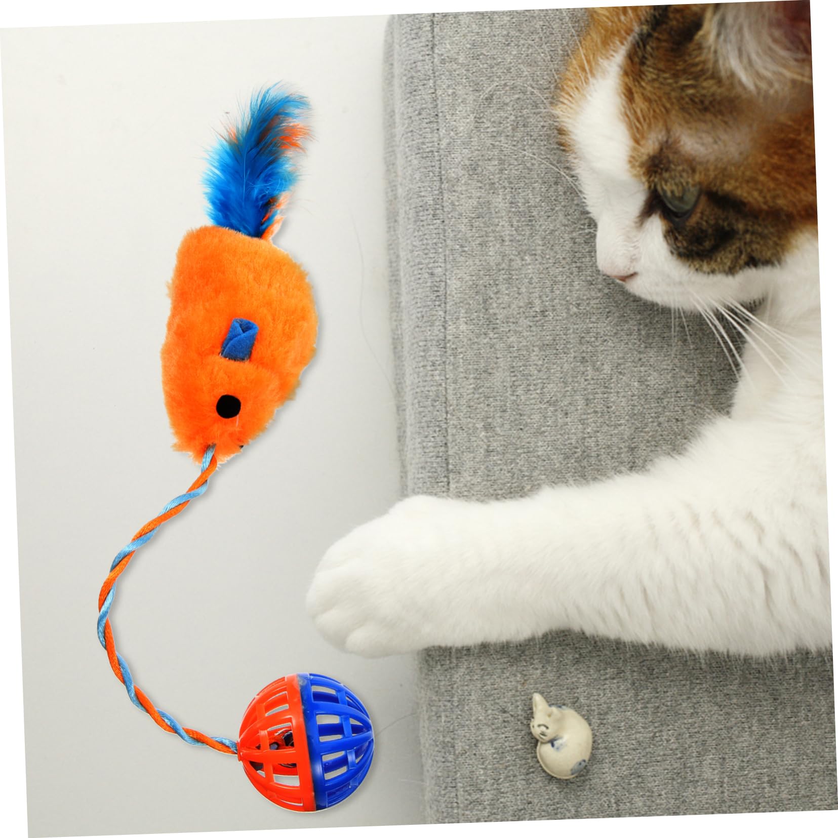 Jouet pour Chat Plastique avec Cloche Sonore Jouet à Mâcher Solide Taille Petite Couleur Orange pour Domicile Adapté Aux Chatons Et Chats Adultes