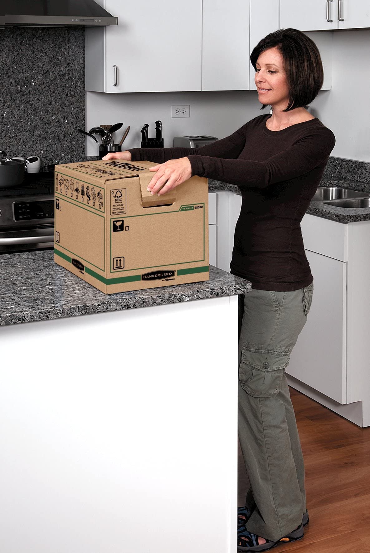 Bankers Box 5 Scatole trasloco SmoothMove XL robuste, scatole cartone FastFold da 85L, scatole a doppio spessore resistenti con maniglie, 40,5 x 45,5 x 45,5 cm, Confezione da 5