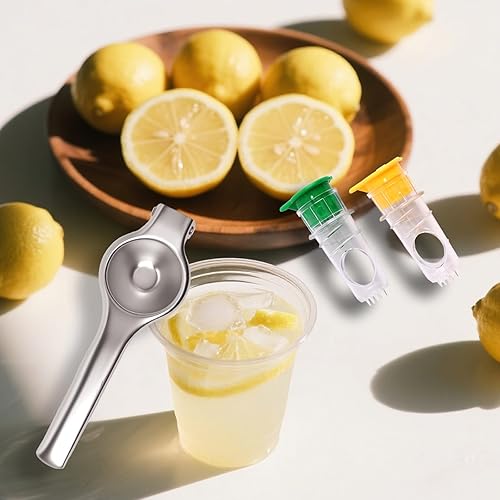 Miniatura 7 de LOGJAM Exprimidor de limón de 3 piezas, exprimidor de cal de acero inoxidable y mini exprimidor manual con tapa de tornillo con filtro integrado
