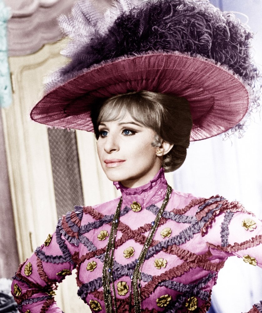 Amazon.com: Hello Dolly Barbra Streisand 1969 ?20Th Century-Fox Tm &  Copyright Courtesy Everett Collection Photo Print (8 x 10): Posters & Prints